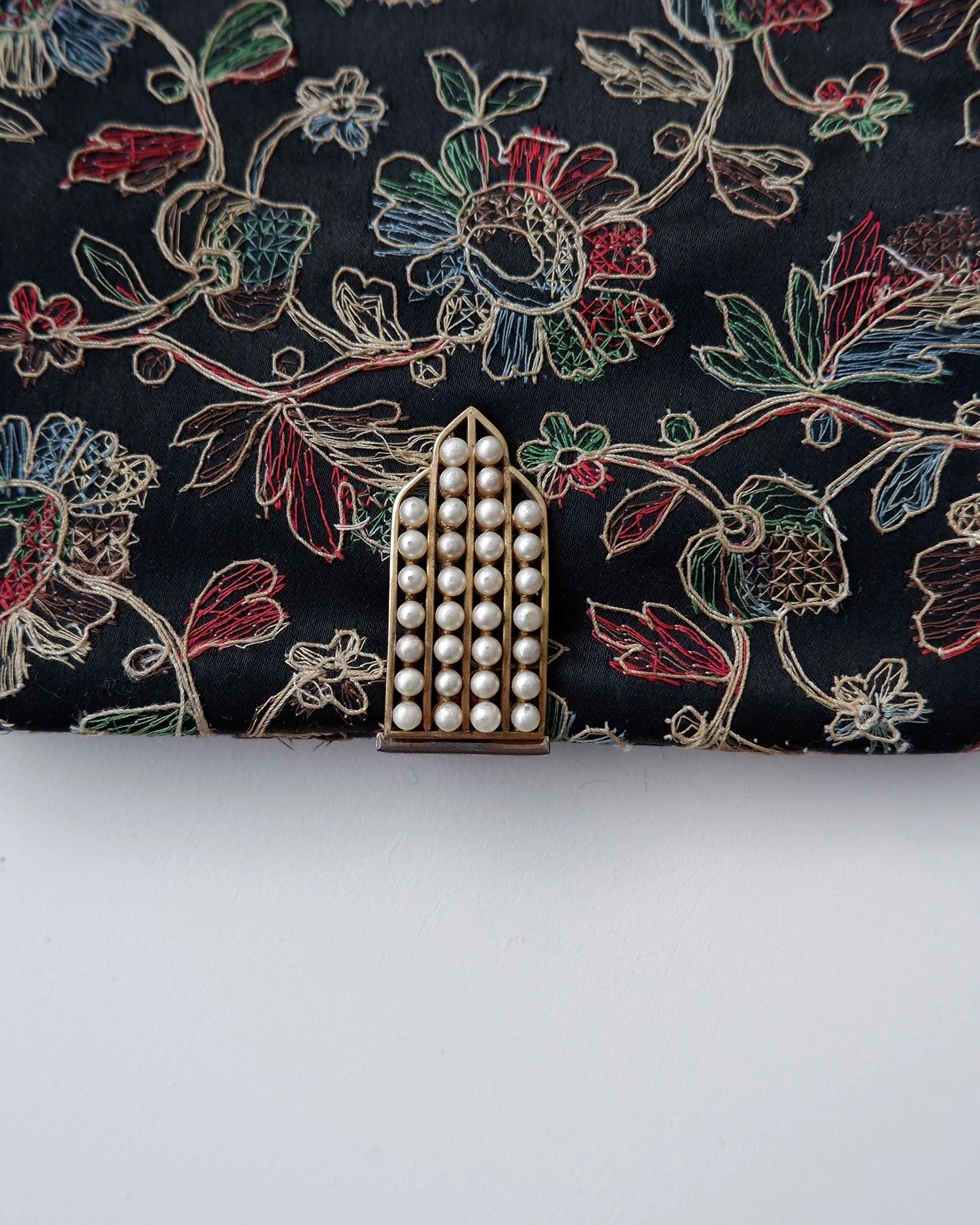 embroideredpurse1.jpg