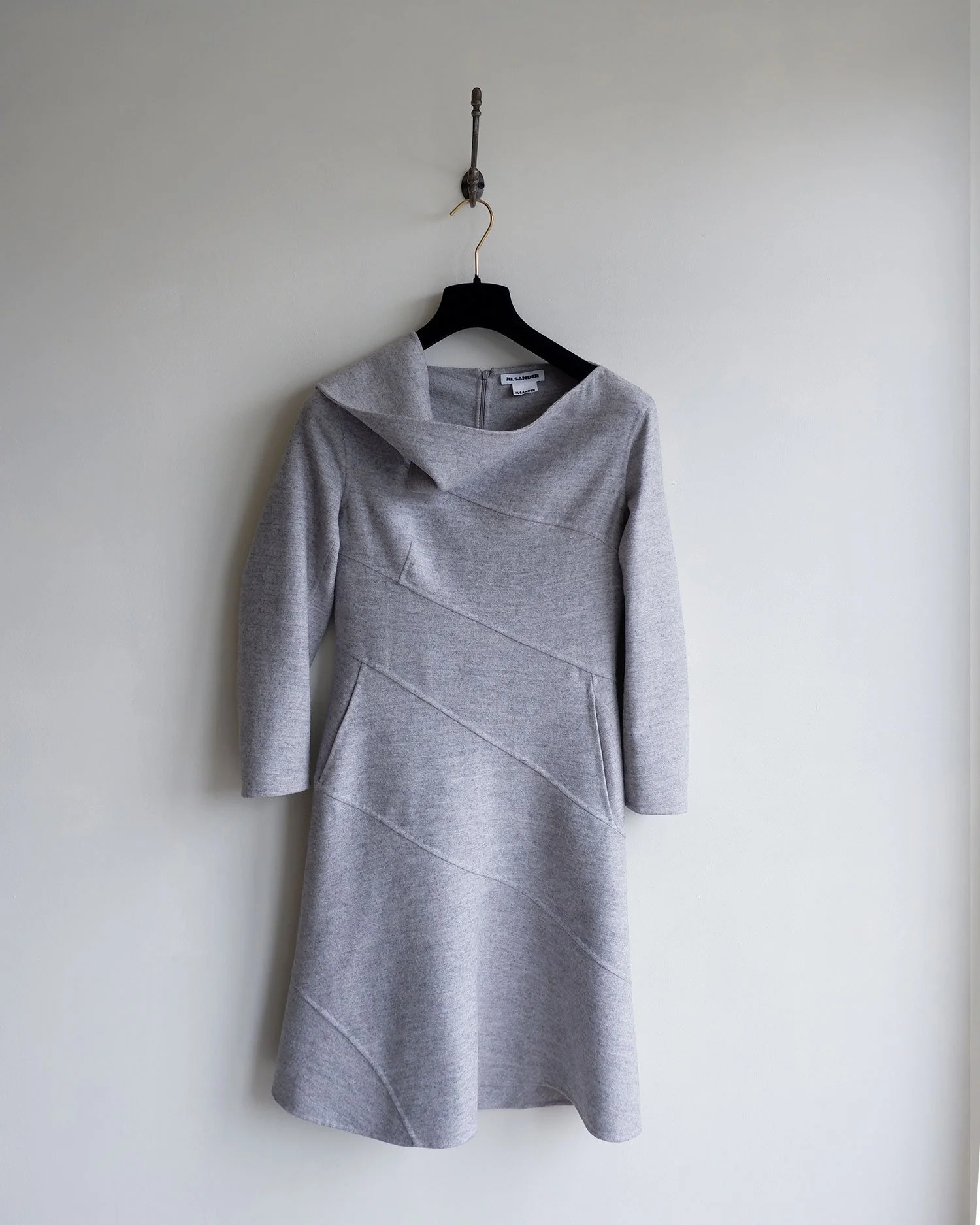 JSgreydress6.jpg