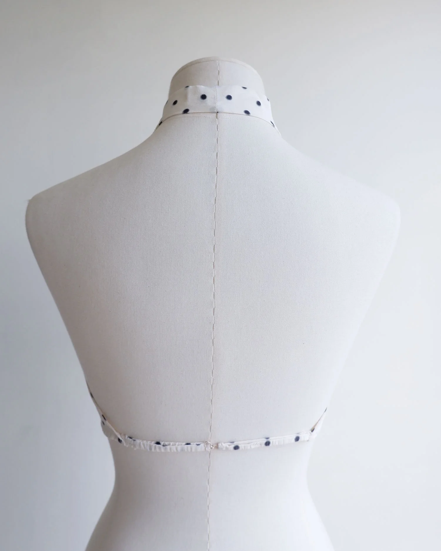 pradahalterneck5.jpg