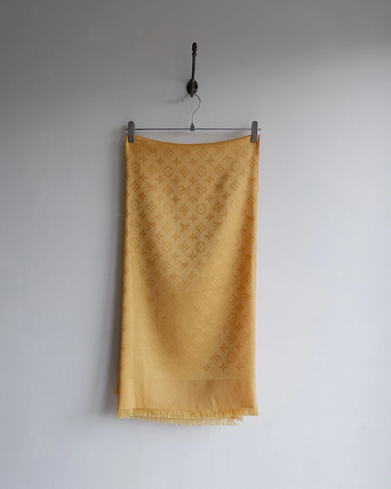 LVscarf8.jpg