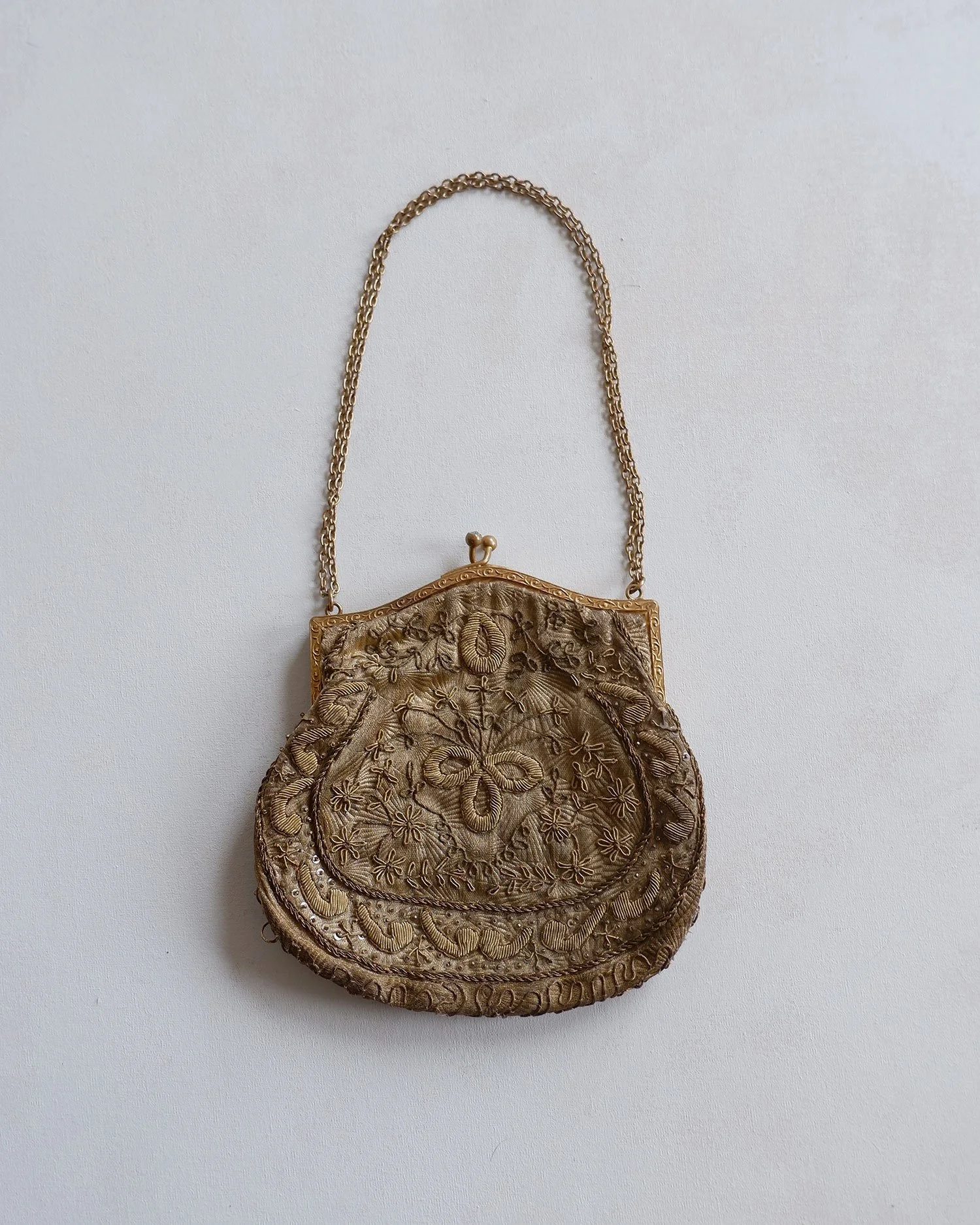 ornateembroidredpurse1.jpg