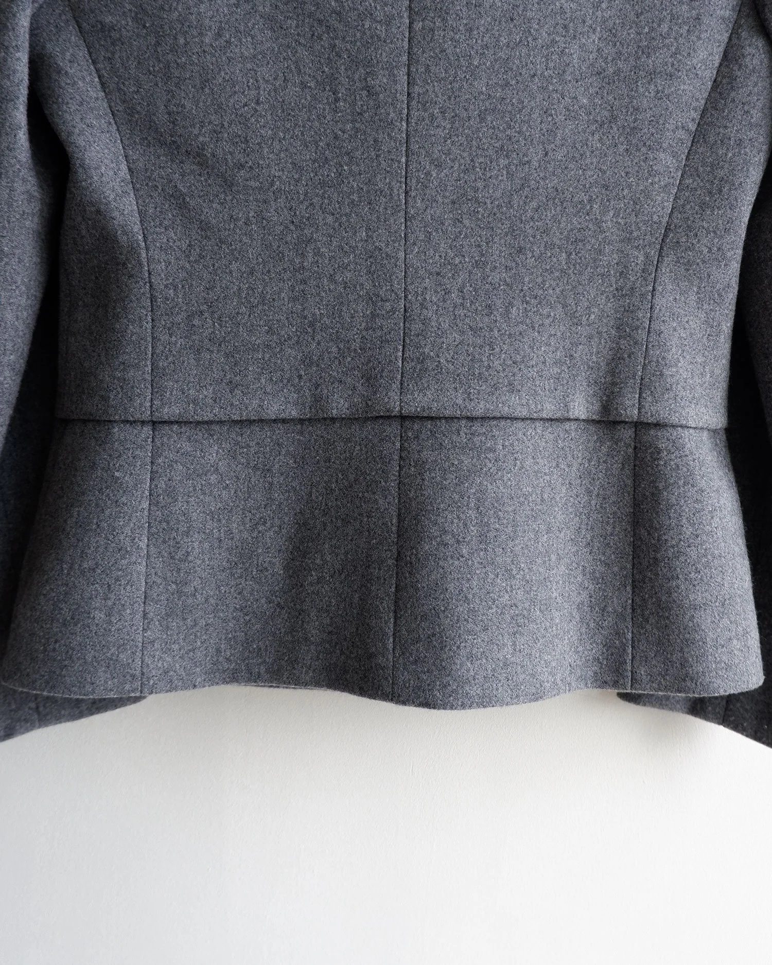 JSgreysuit7.jpg