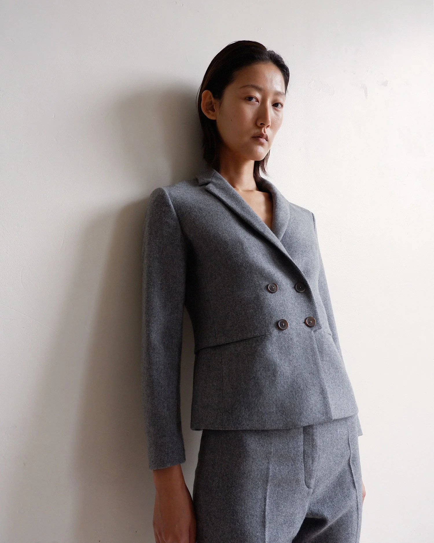 JSgreysuit3.jpg