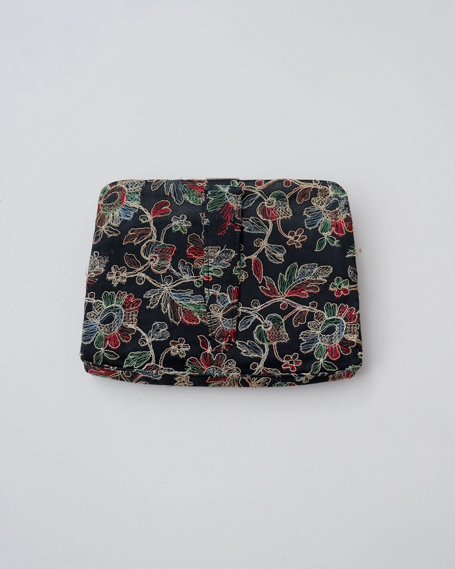 embroideredpurse3.jpg