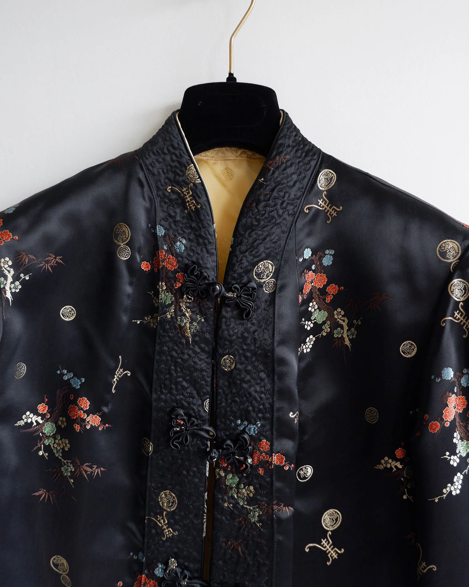Silkembroideredjacket5.jpg