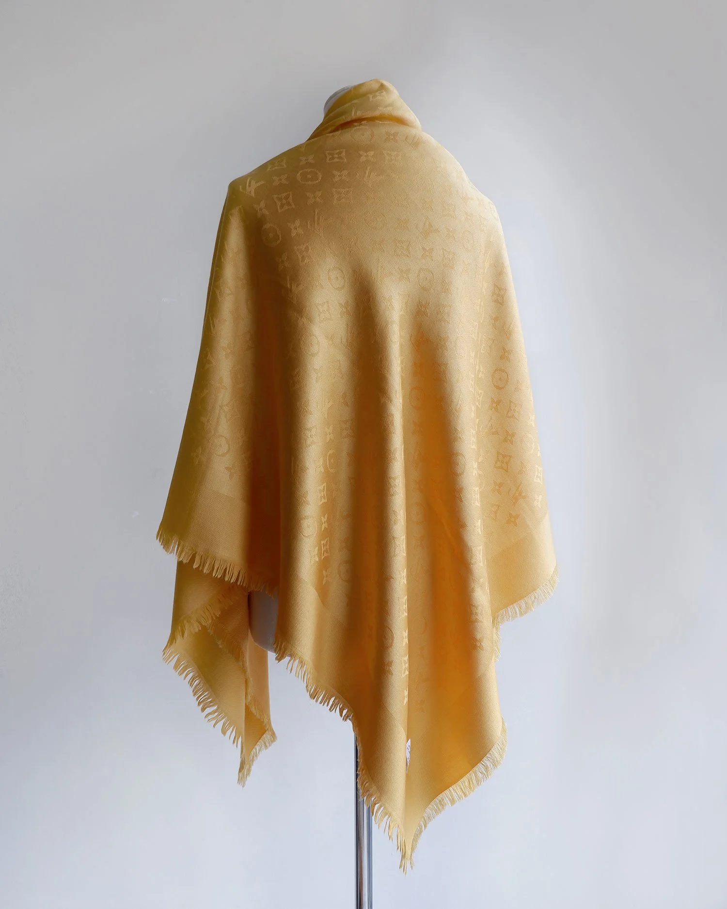 LVscarf4.jpg