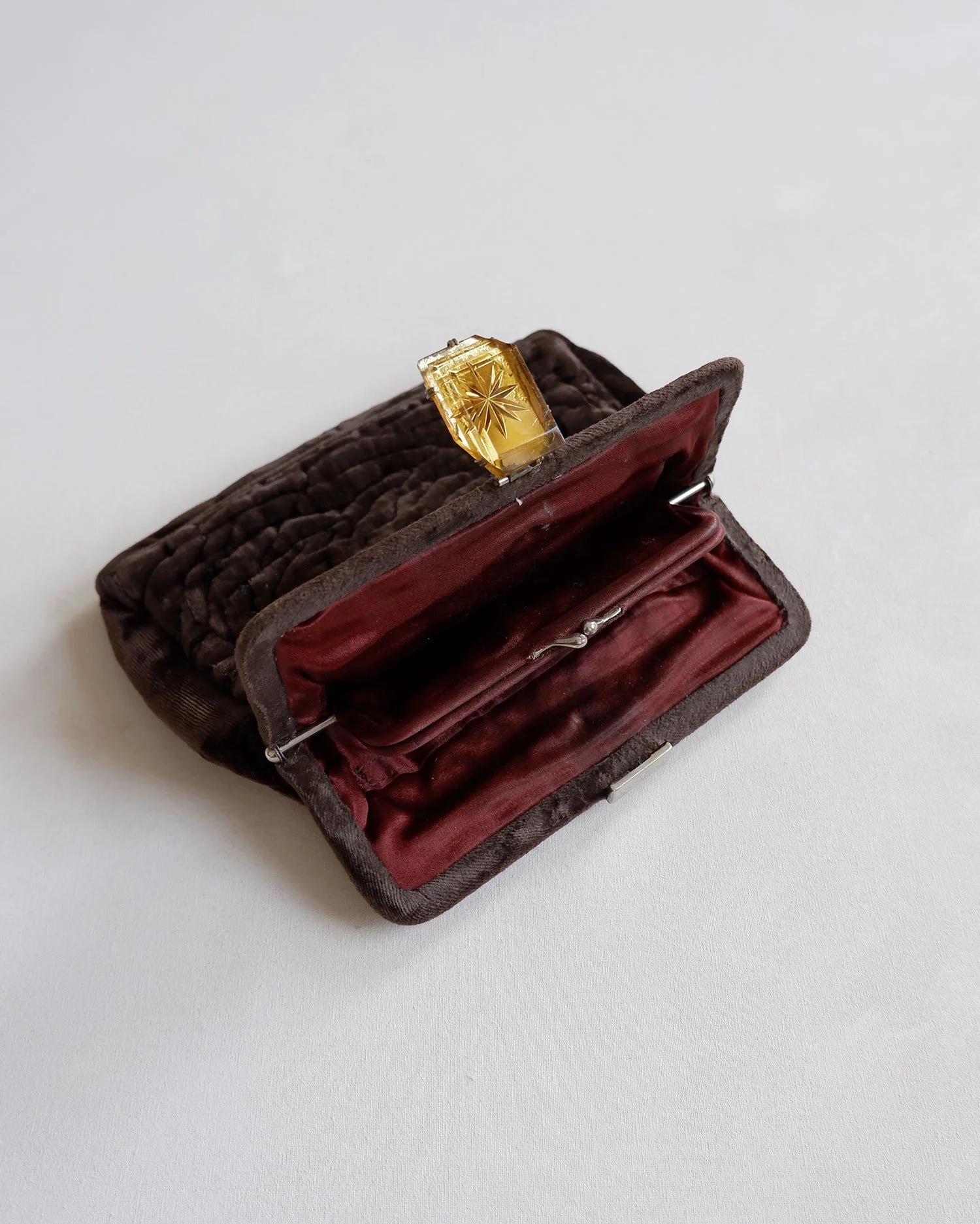 brownvelvetpurse2.jpg