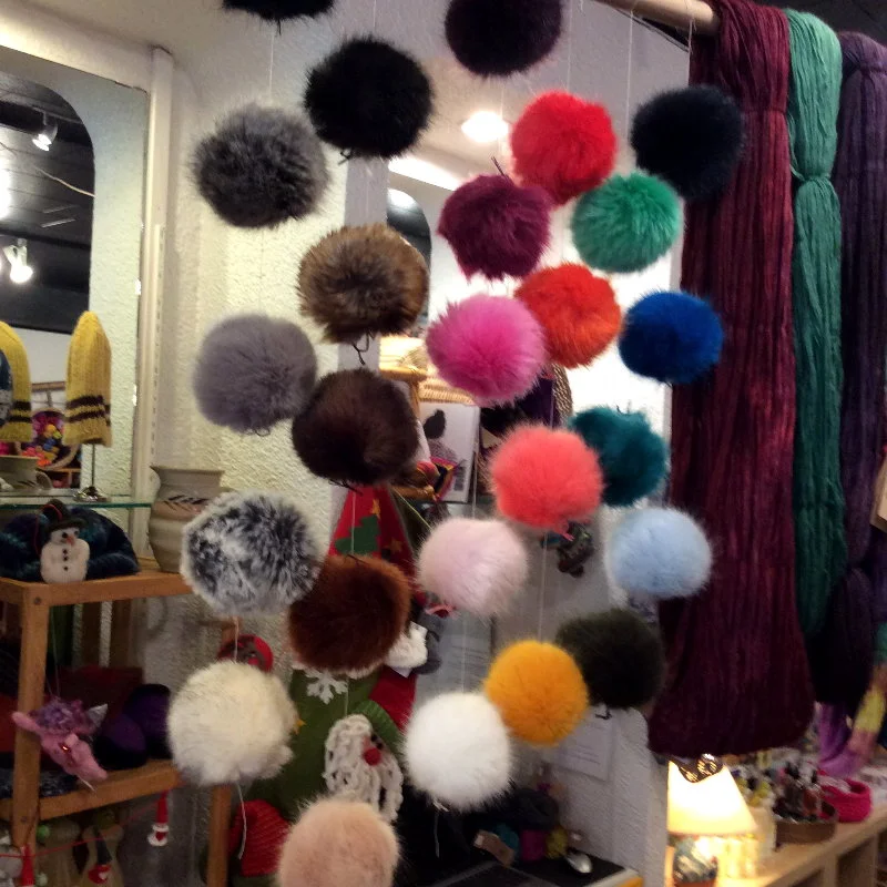 Fake Fur Pompoms in 26 Colours