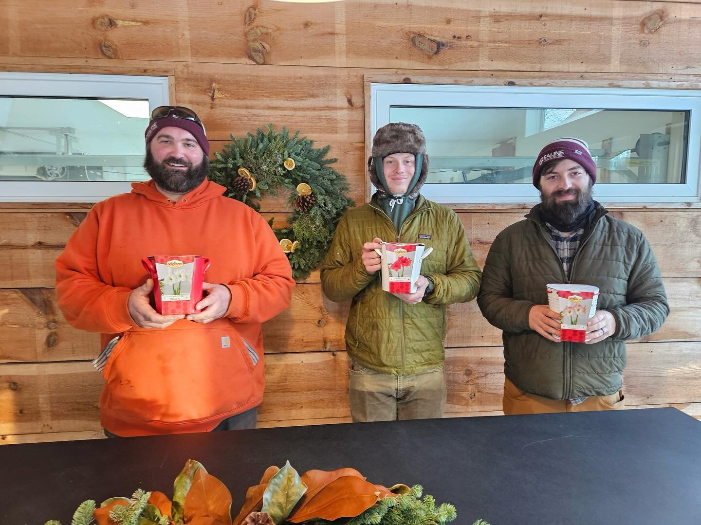 Team Saline was out delivering amaryllis and holiday cards to our amazing clients. 2024 has been an incredible year, thank you to all clients that made it happen! 
#thankyou #happyholidays #teamsaline