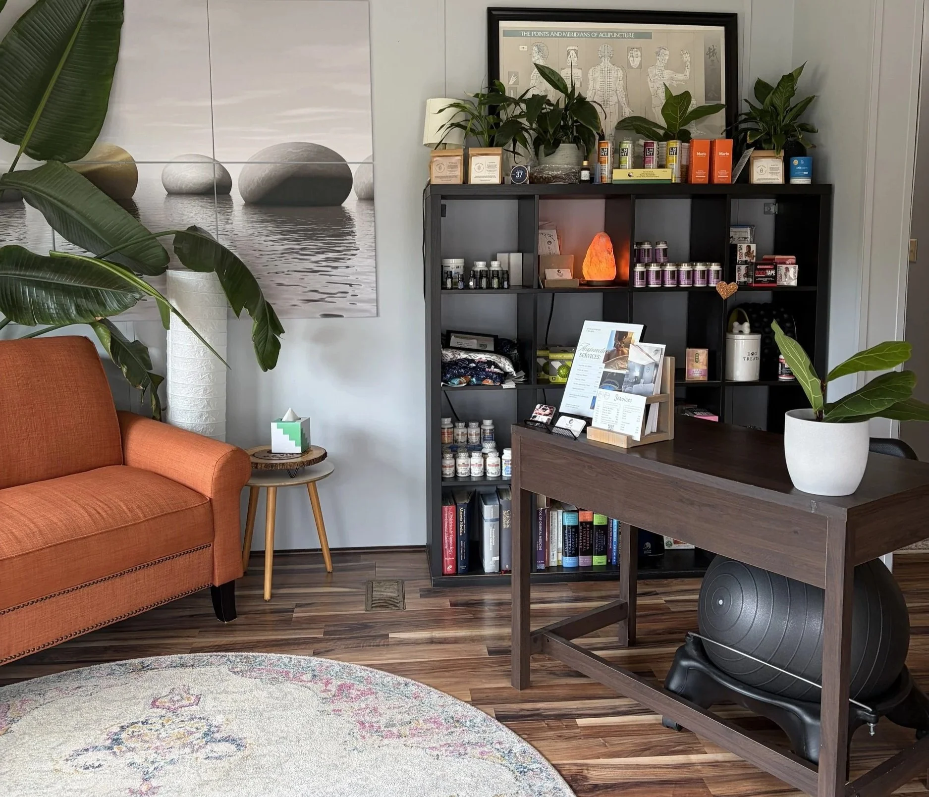 A picture of the waiting room at Revive Acupuncture and Wellness in Berwick, ME