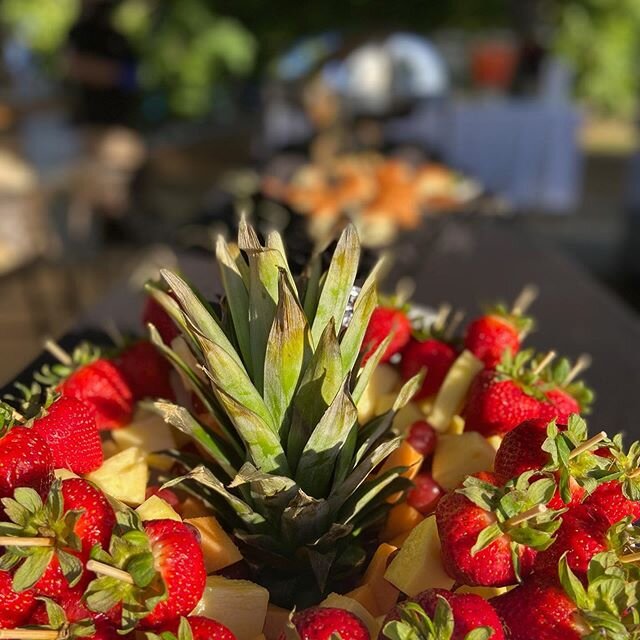 First wedding of 2020!! Lets keep the memories going! #tri-tip #lemongrilledchicken #garlicparmesanpotatoes#caesarsalad #fruitskewers #weddings2020 #catering #italianguycatering