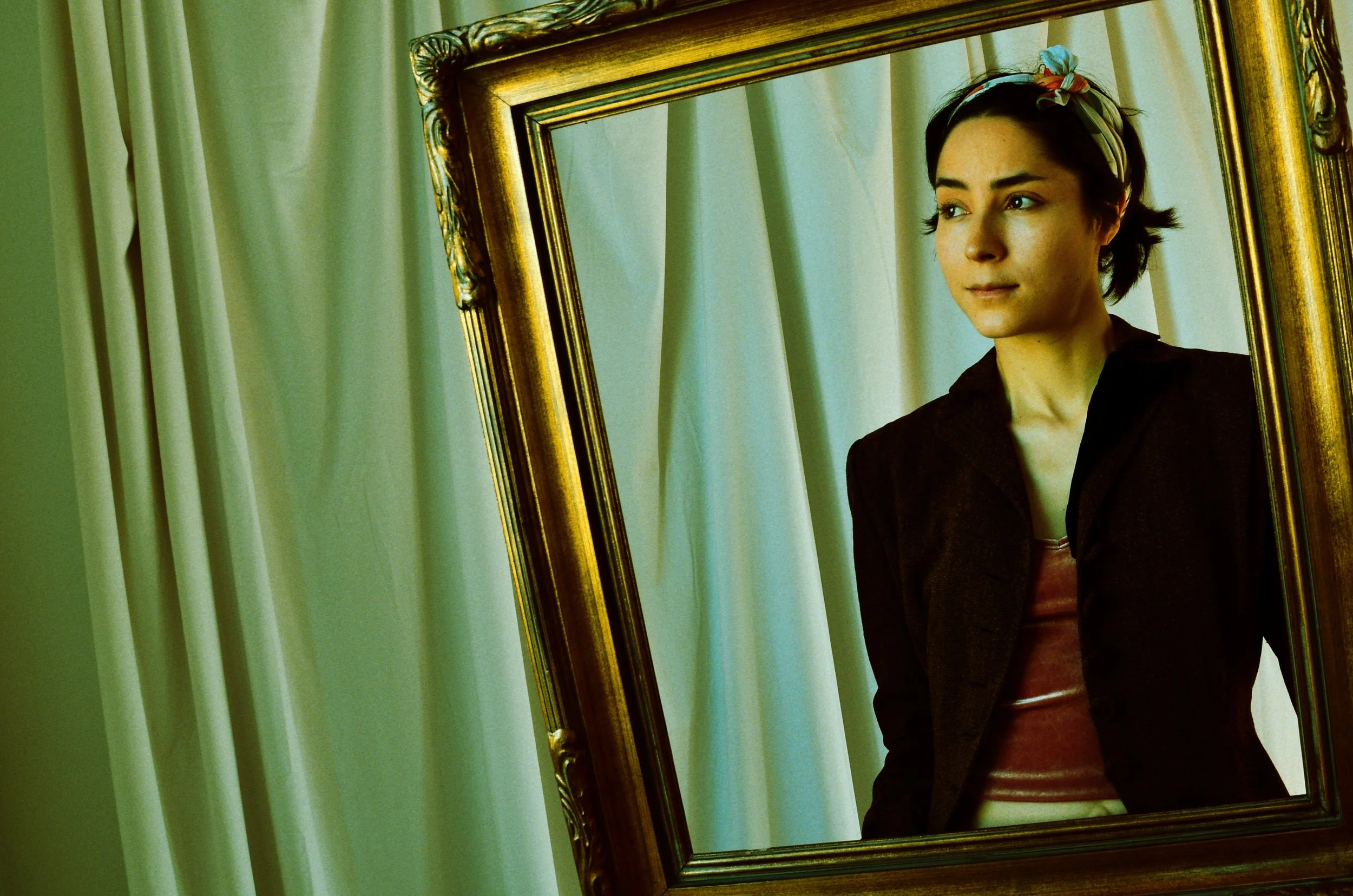 Well-Known Woman With Picture Frame