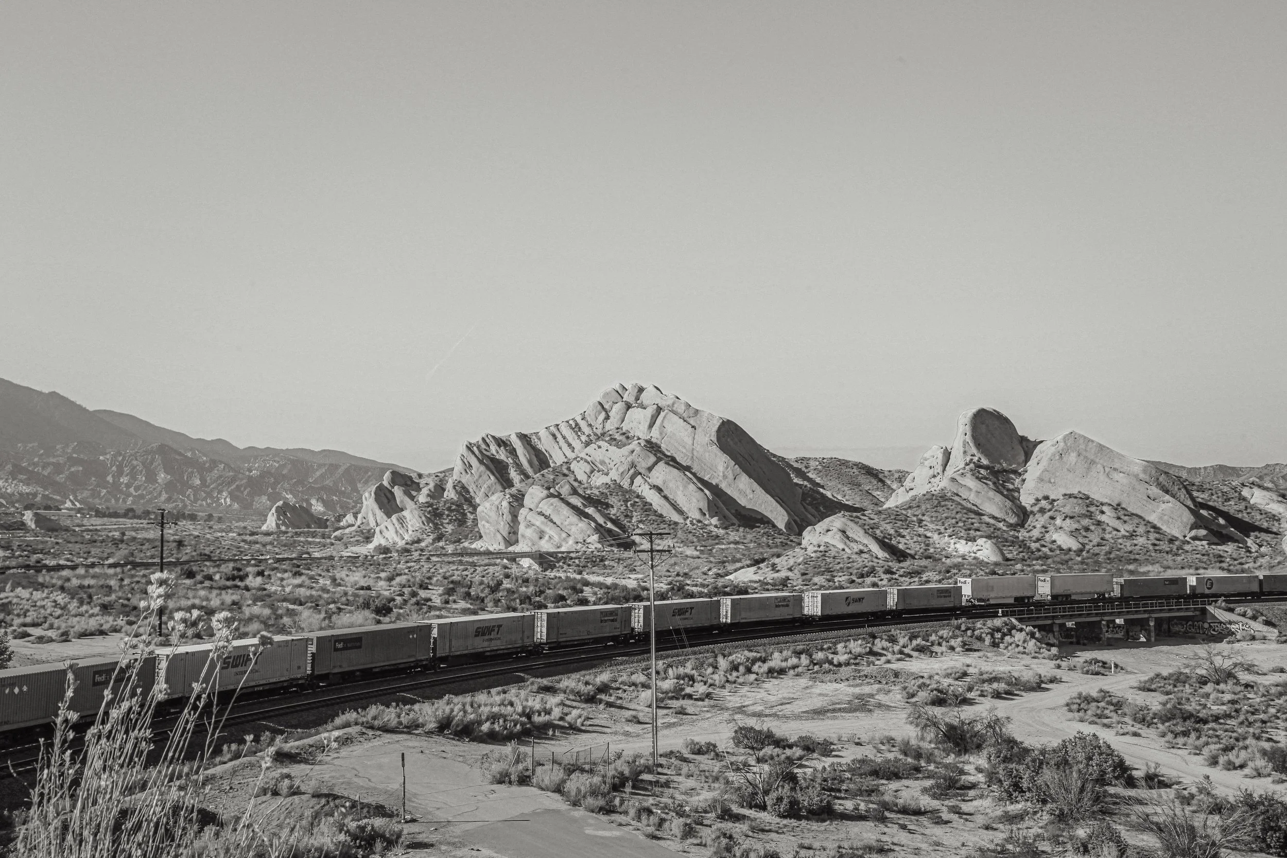 Barstow Train BWlr.jpg