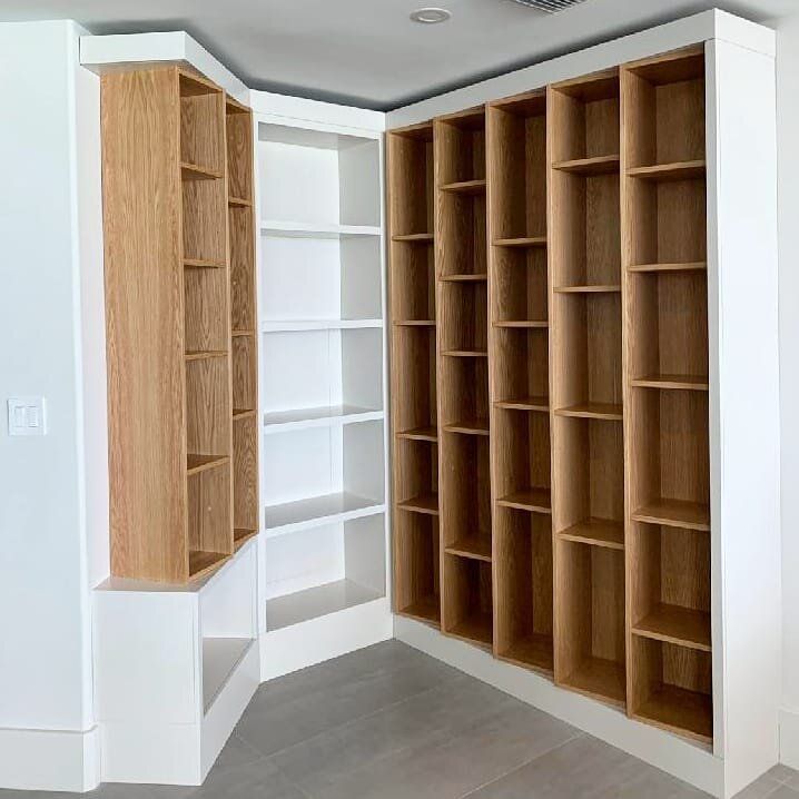 Corner library unit installed pre-touch up. Woodgrain and paint is definitely the way to go. #pennengacreative #woodworking #furniture