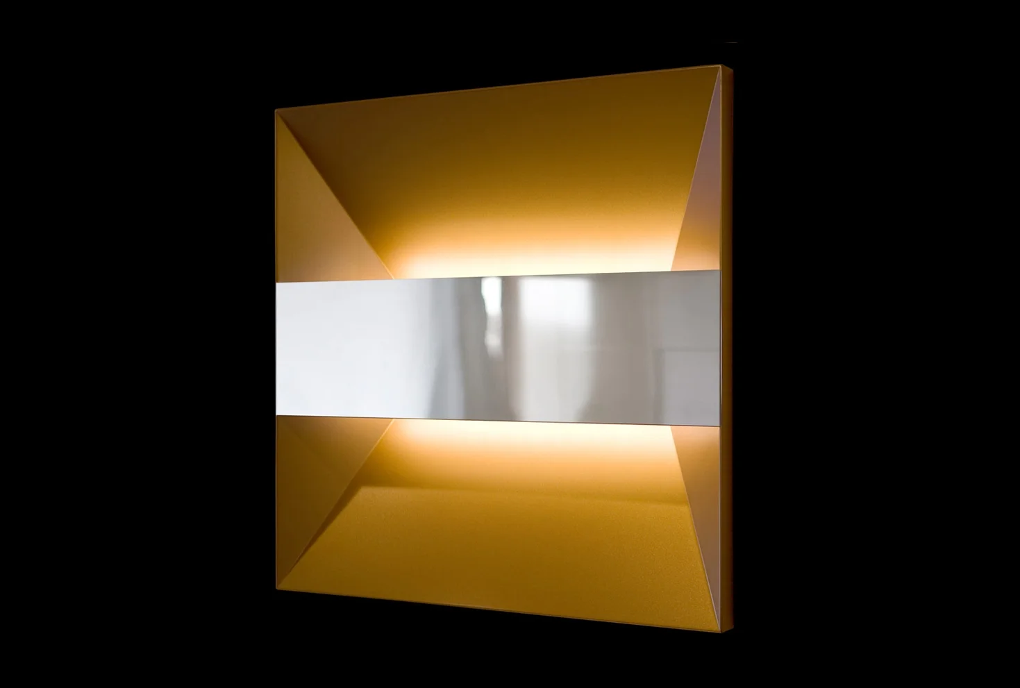 027-big-wall-light-copy.jpg