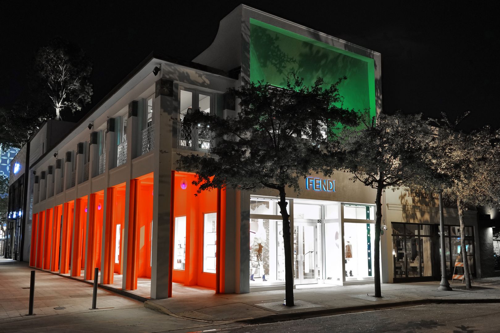 Fendi_MiamiDesignDistrict_Exterior_Night_DSC01347ILLUMIN1+copy+2.jpg