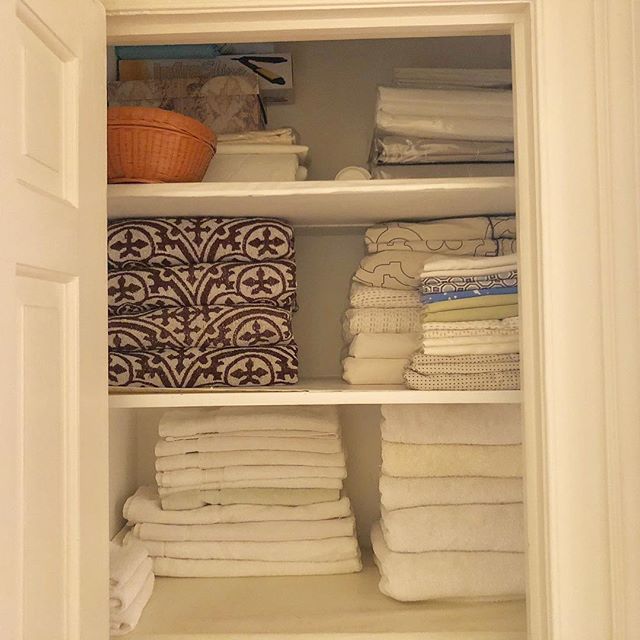 Linens and extra toiletries should be easily accessible at all times! Keeping bins designated to certain categories makes it easy for family members to know exactly where to go in search of needed products. This linen closet was craving a SPACELIFT a