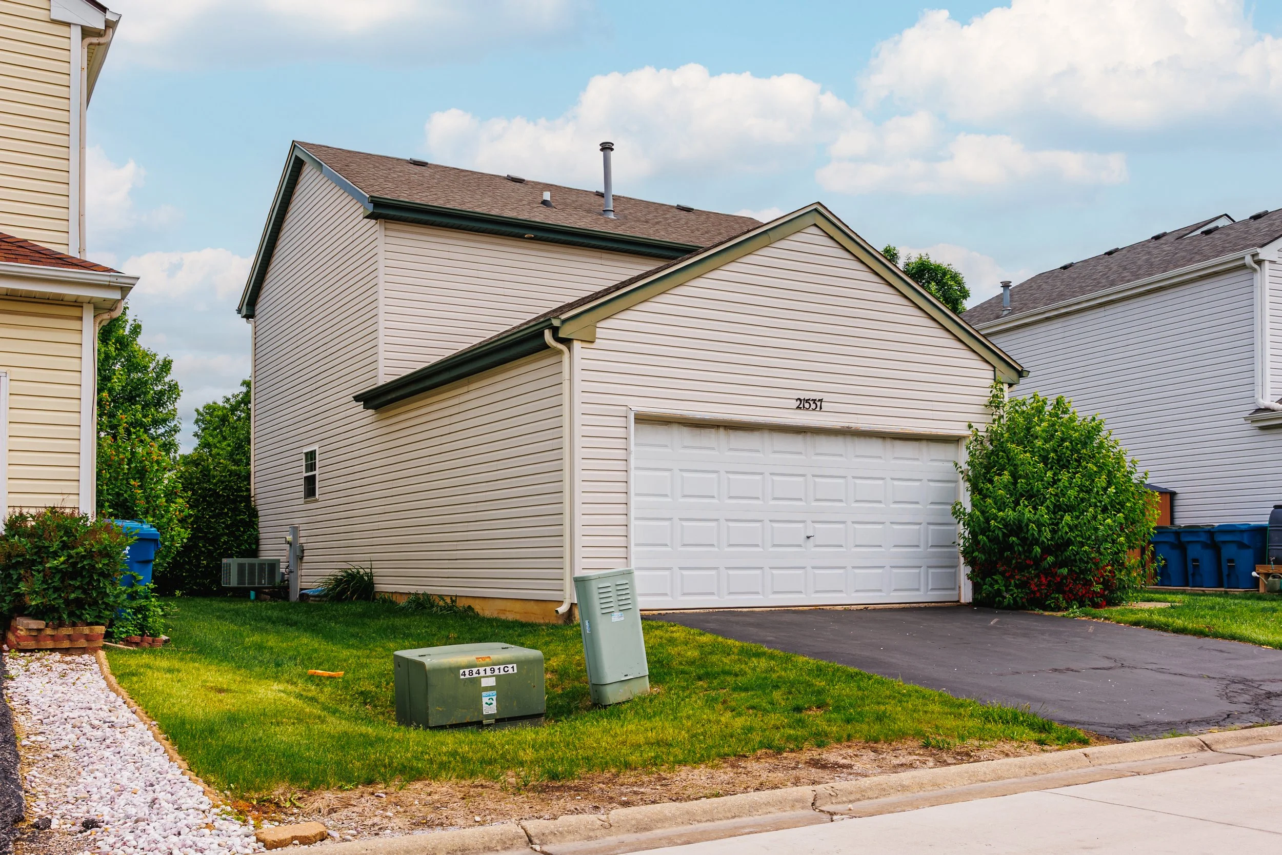 21537 Vesper St-8.jpg