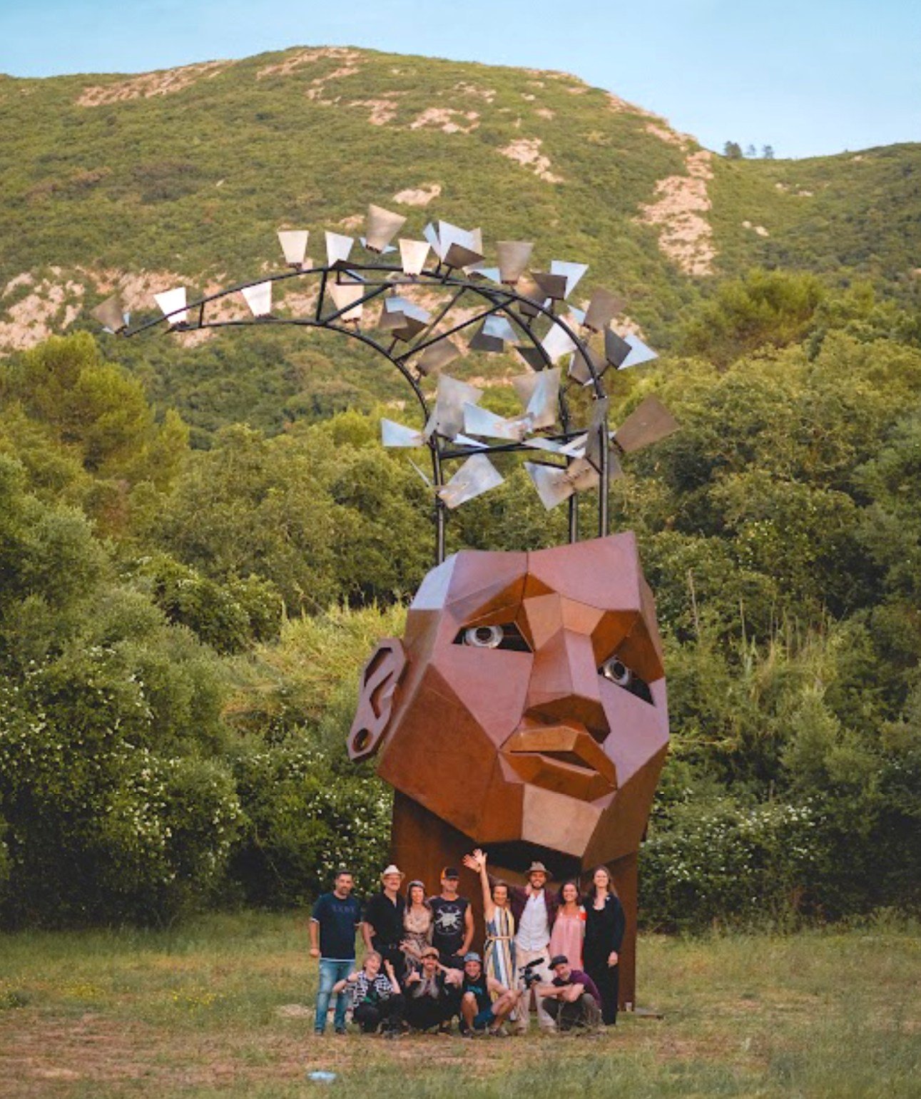 From Burning Man to traveling the world, &ldquo;The Flybrary&rdquo; by Christina Sporrong has impacted many📚

This 20-foot steel head has book-like birds flying out of its head, and a contemplative face which is a representative mix of all races, co