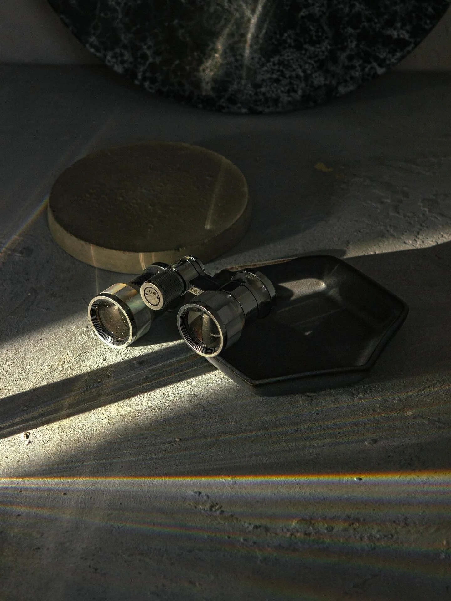 Still life slows me down. It teaches patience, precision, and how to see light in its purest form.

This past work with my friend and Brooklyn based prop stylist Ashleigh ( @ashsarbone ) taught me some great lessons on lighting that I still bring int