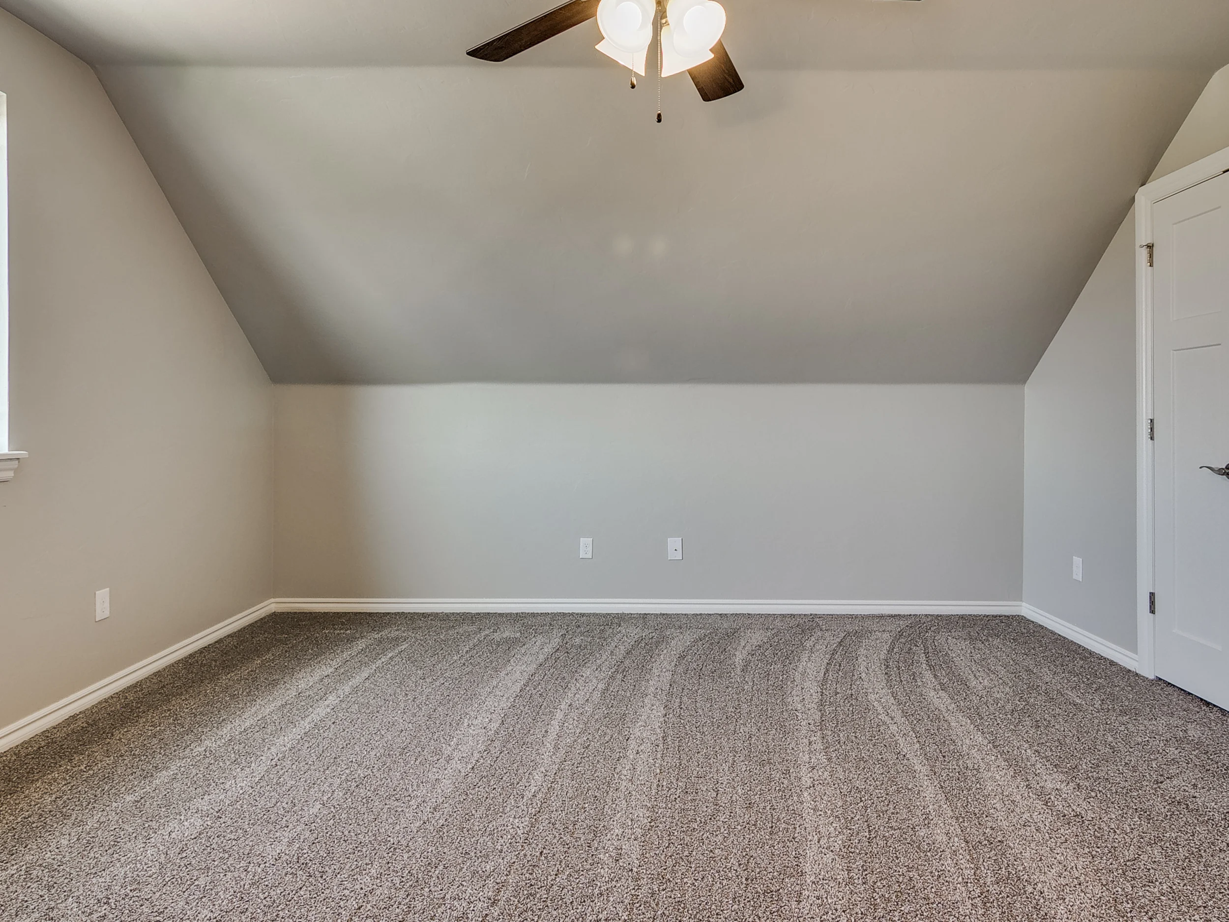 9212_NW_137th_St_-_MLS-2.jpg