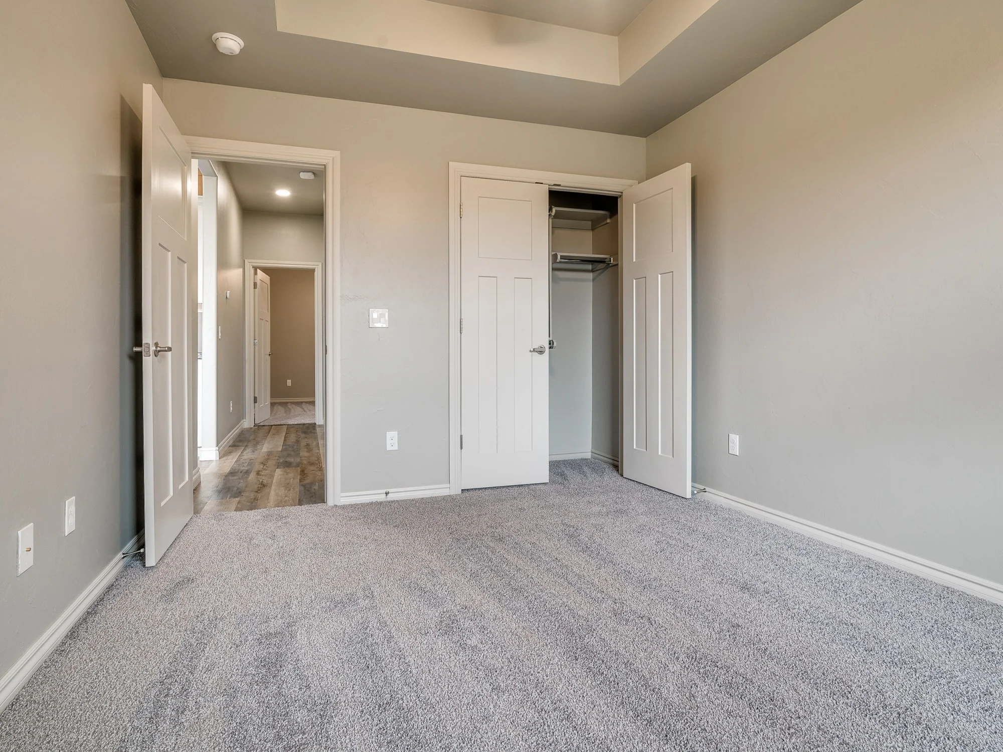bedroom2.jpg