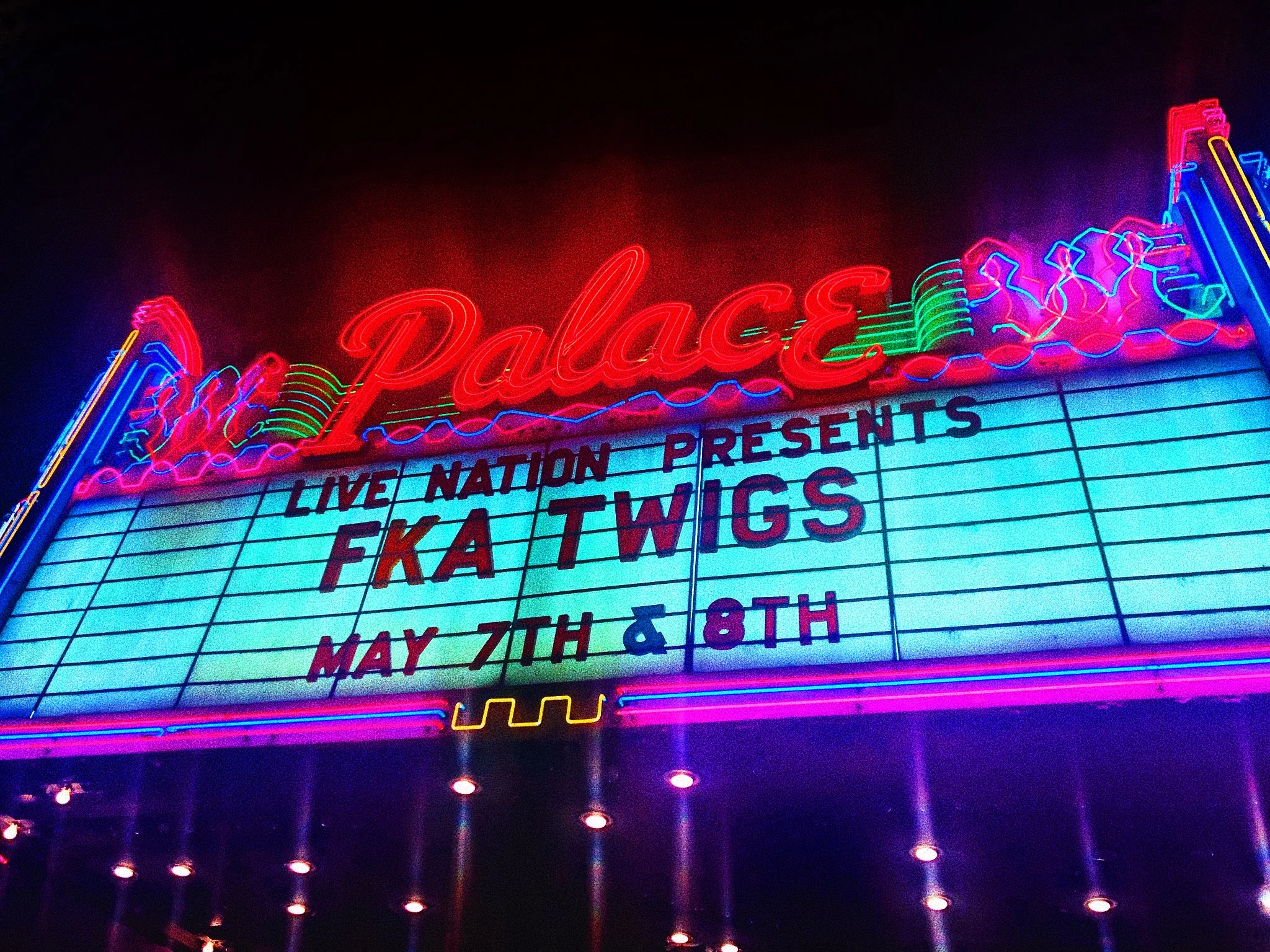 FKA twigs - Palace Theater, LA (May 7, 2019)