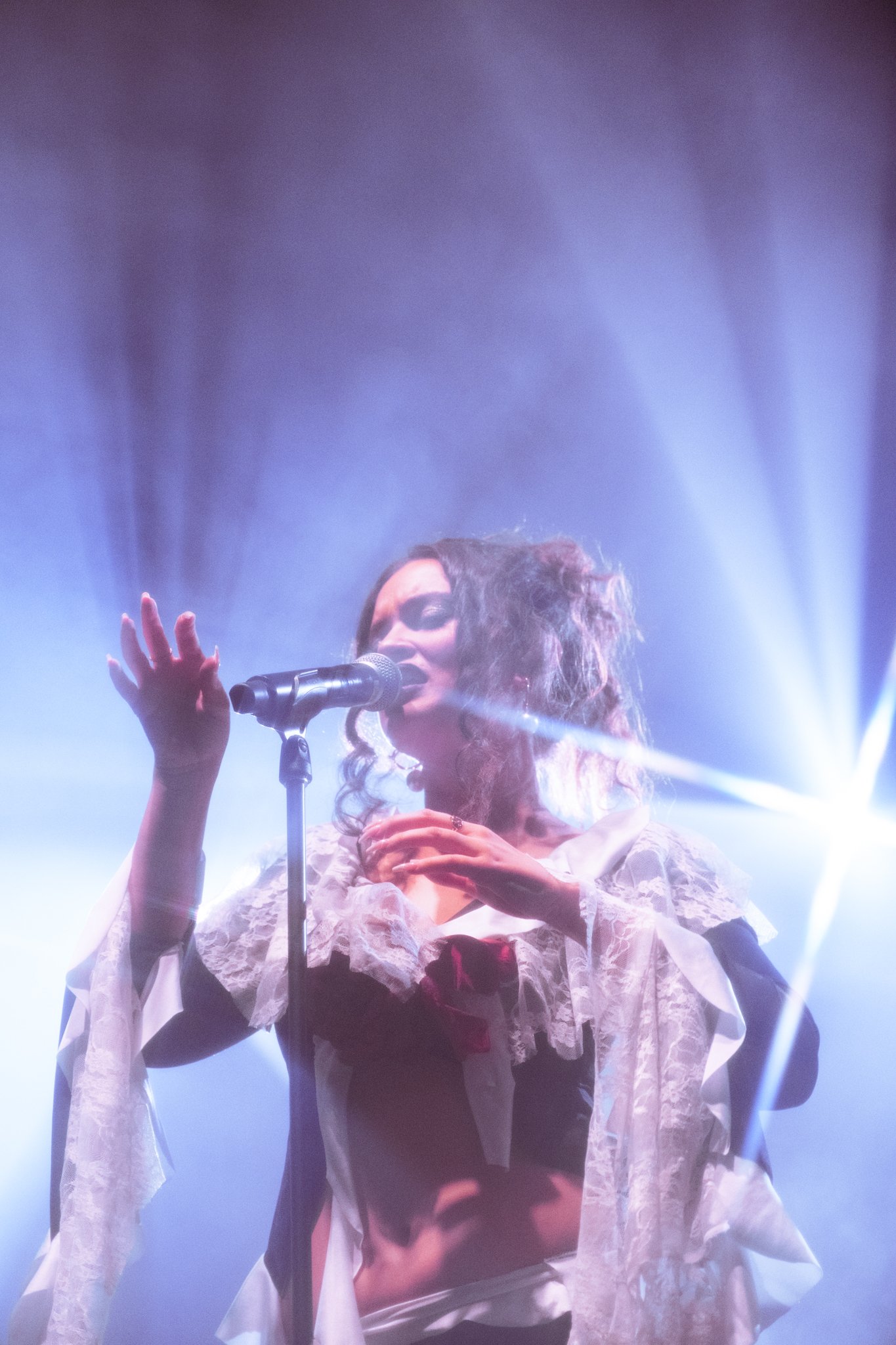 Sabrina Claudio puts Hollywood in its feels