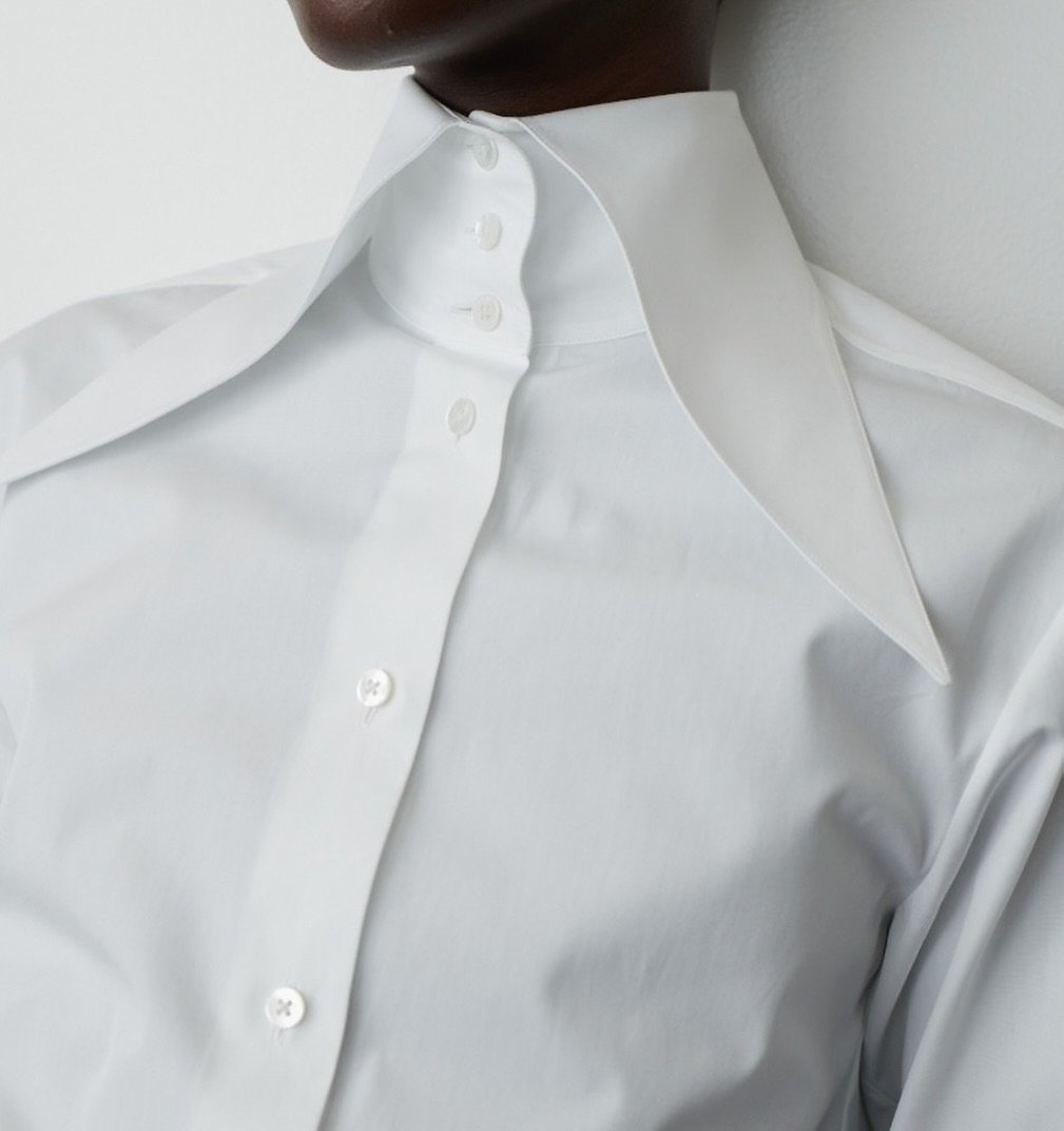 New Arrival | White Collar Shirt Versatile Shirt

INSPIRER HUB is Designer Concept Store &amp; Gallery located in central London. We are proud to promote a dialogue between tradition and innovation for all of you! 

INSPIRER HUB Designer Concept Stor