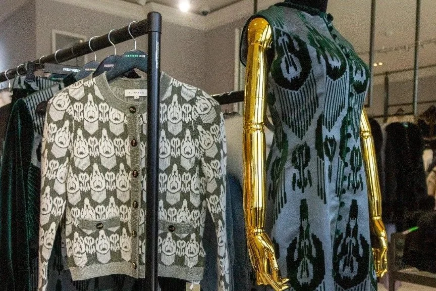 resized_Shop+photo+4.jpg
