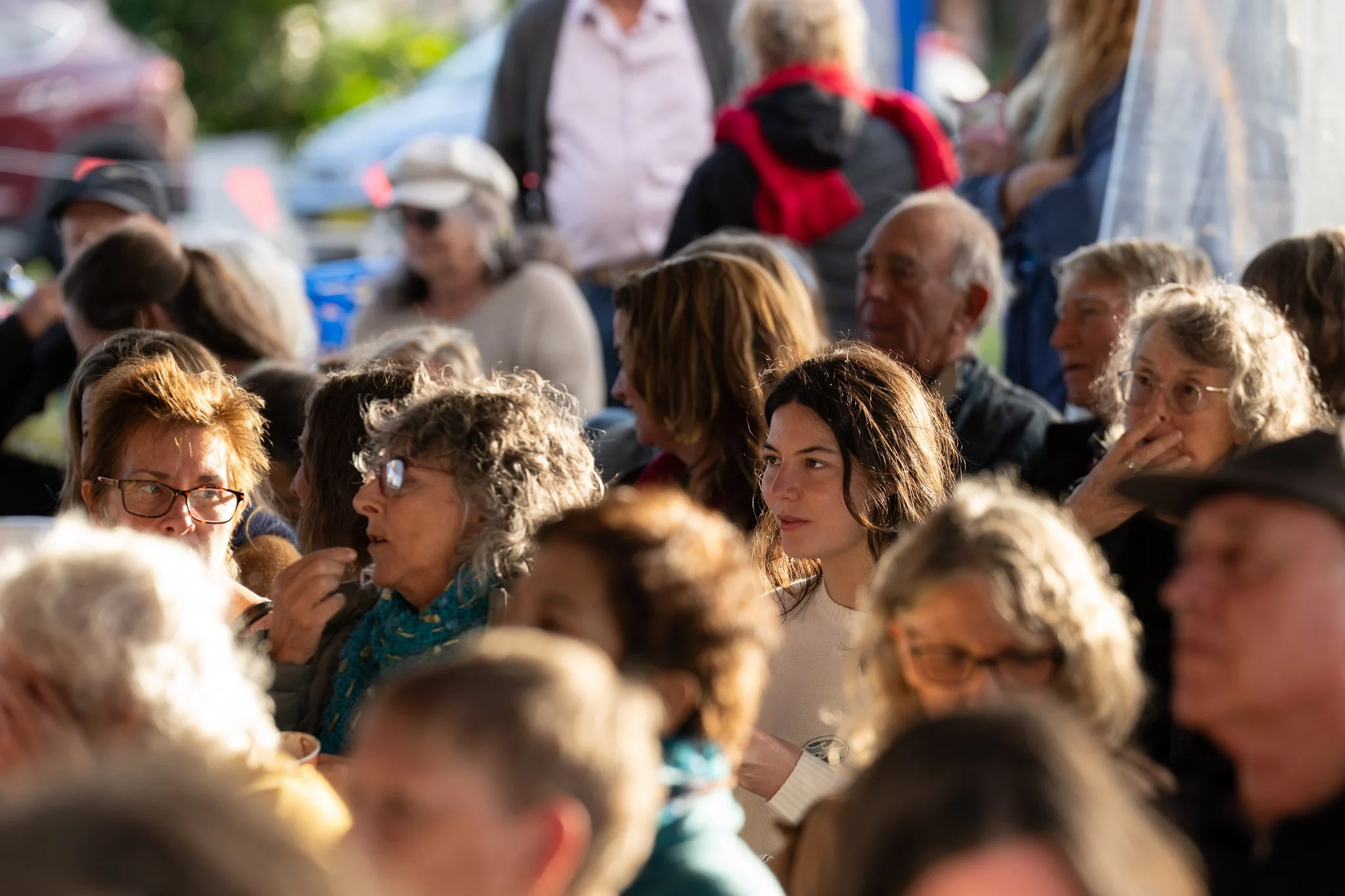 Sunday-162845-Crowd-KurtPetersen.jpg