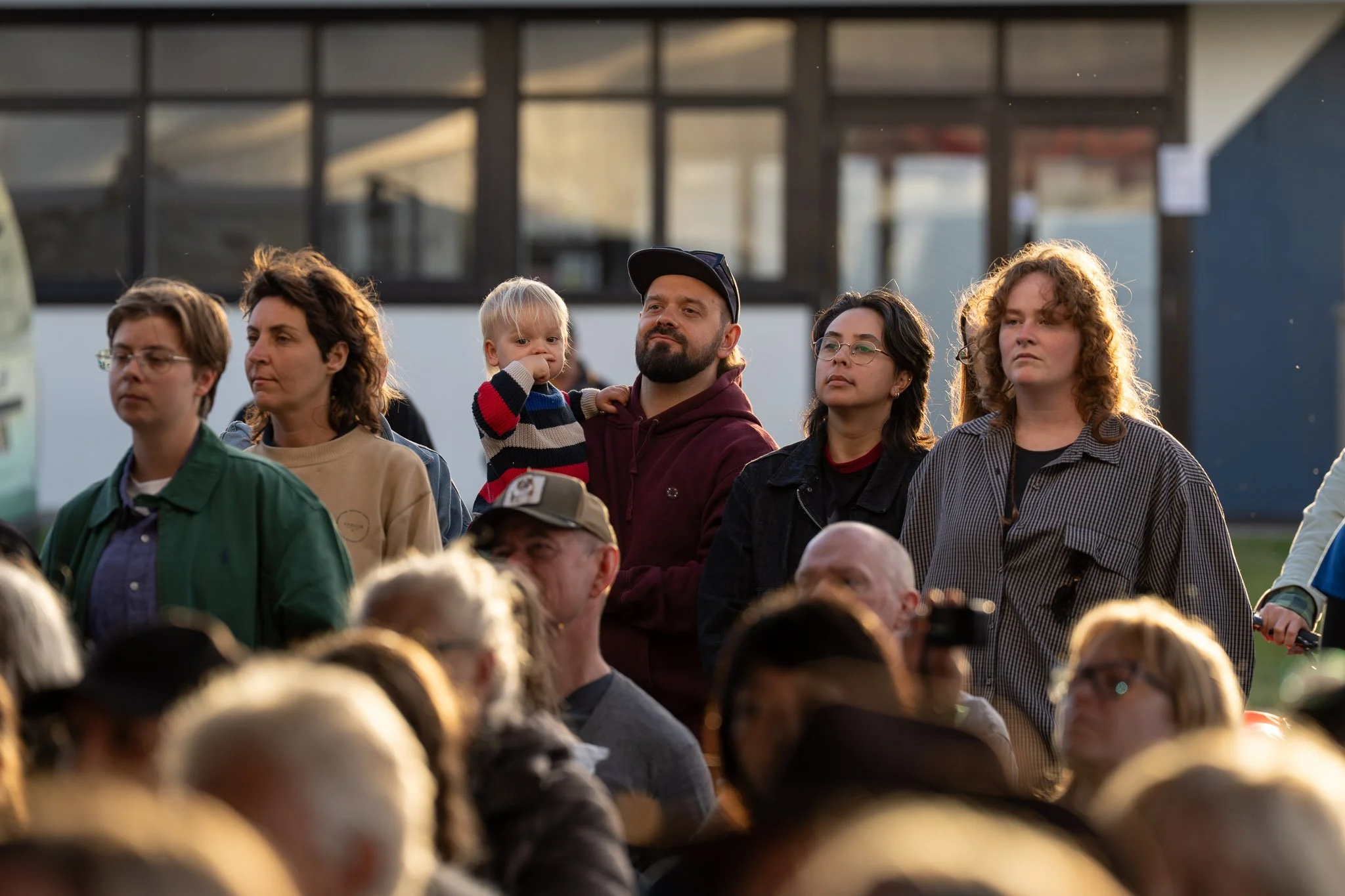 Sunday-164634-Crowd-KurtPetersen.jpg