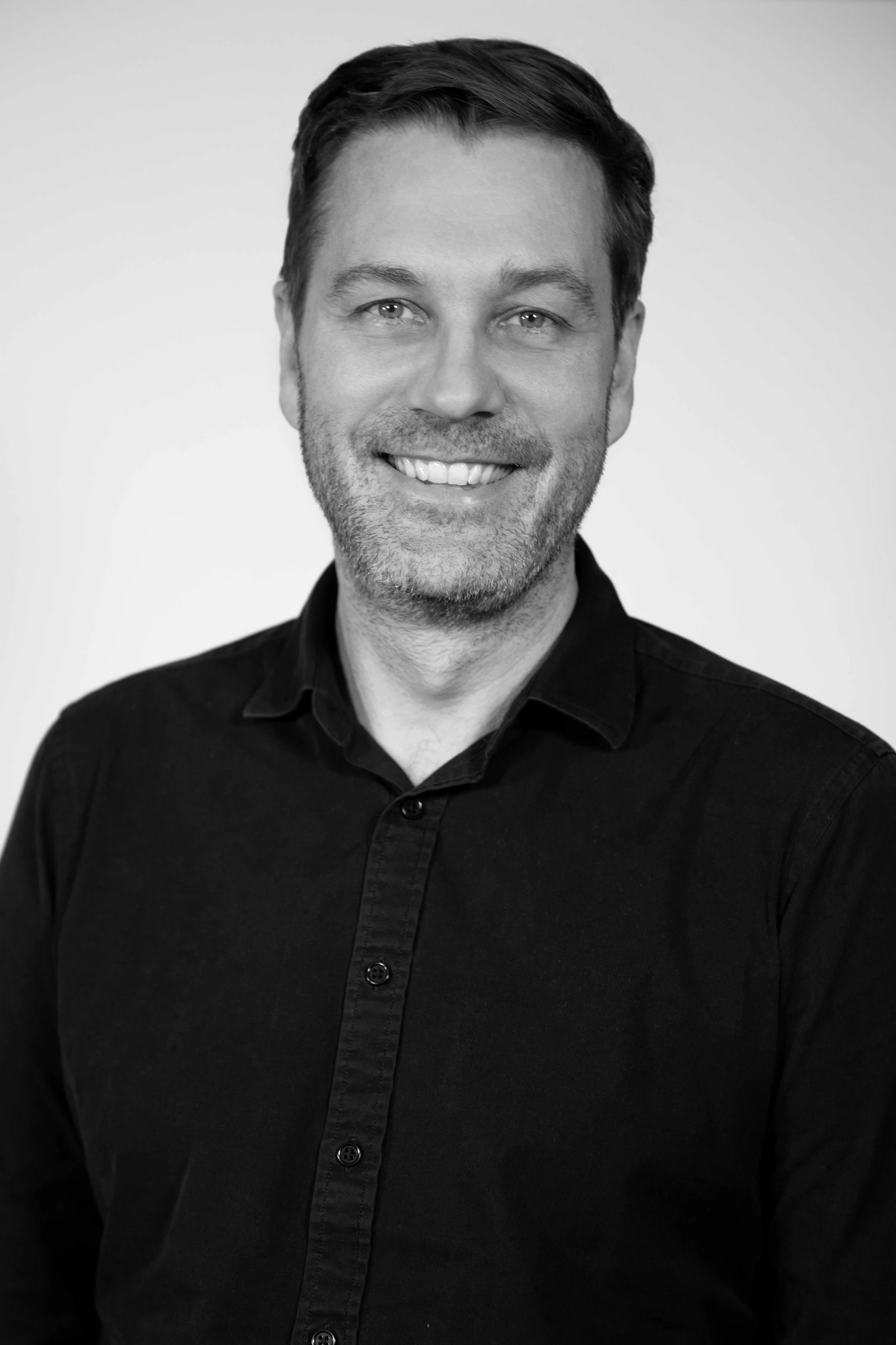 Joseph Maxwell - BW Headshot.jpg