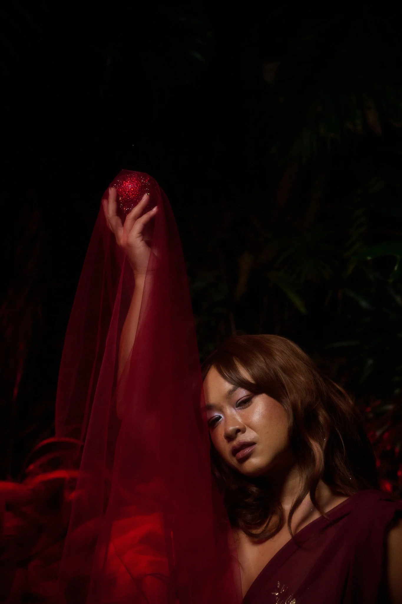 WW-EDEN-2026-Hannah Wang w_apple 02.jpg
