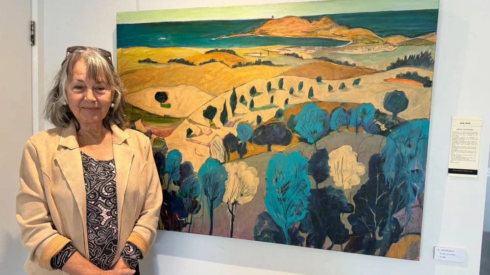 1984 Mural Artist Jan Rae Returns to Byron Community Centre with New ...