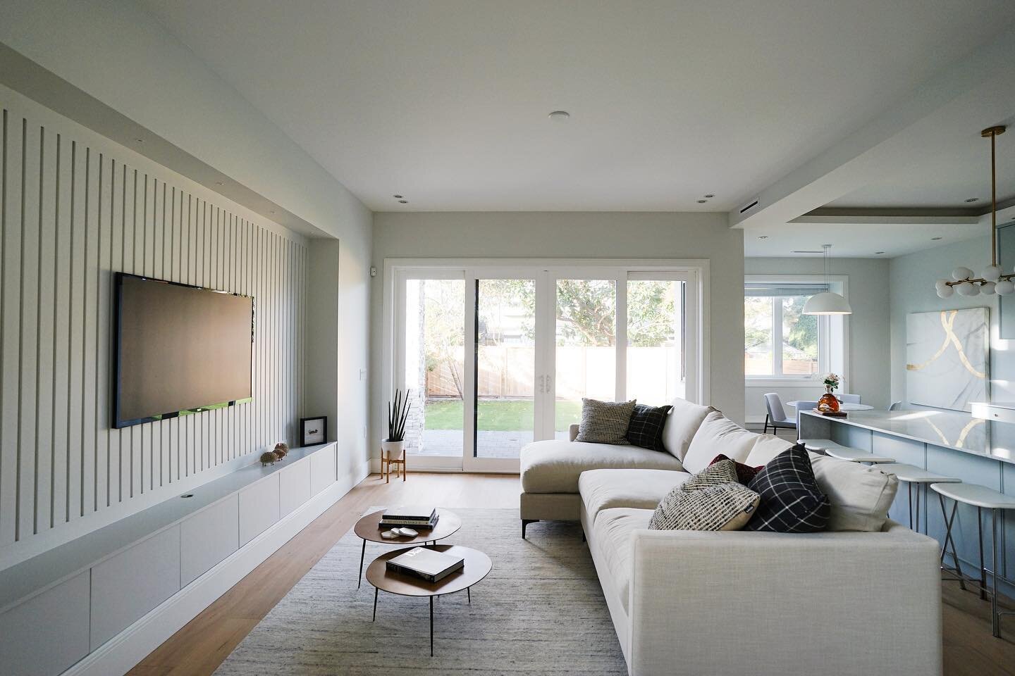 SUBTLE
The mint gray hues was selected to tie in with the soft tones of the house and to embody a sense of growth and renewal to the Historic Steveston Village
⌂
⌂
⌂
#designbuild #architect #bhausliving #residence #interiorlovers #luxuryhomes #home #