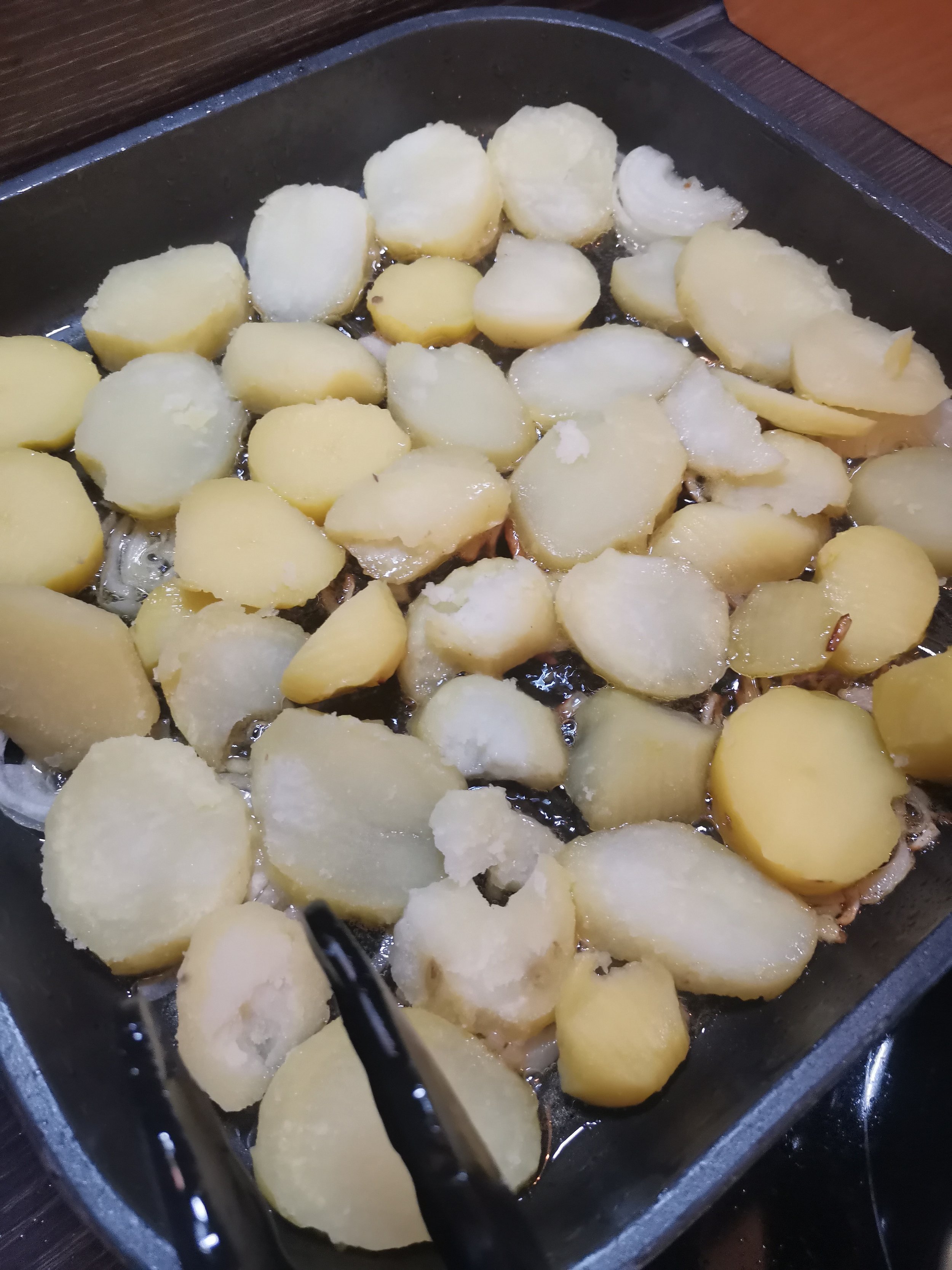 IMG_20241201_113805 Bratwurstsonntag_Kartoffelschmarrn.jpg