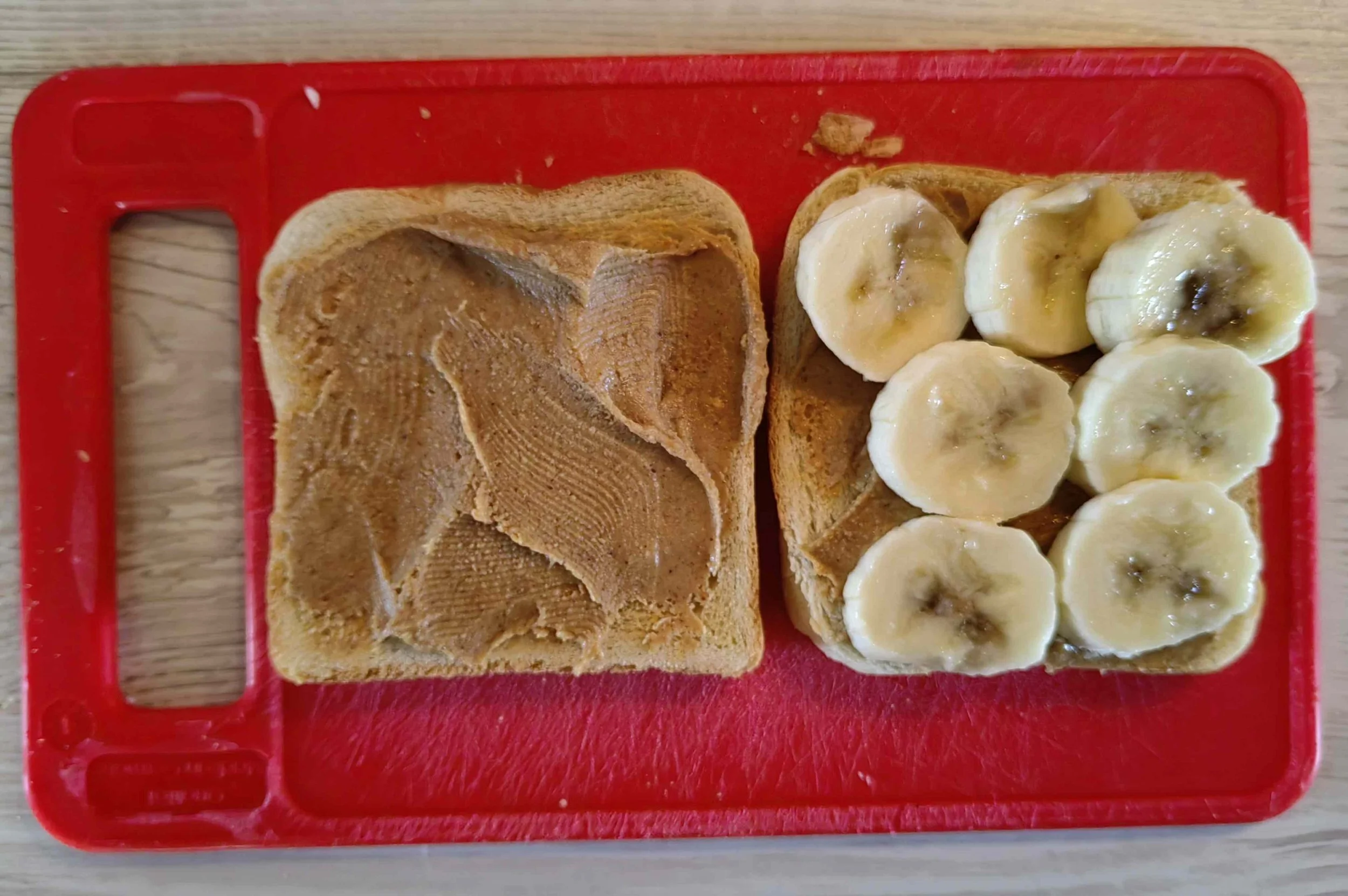 Elvistoast_ToastErdnussbutterBananane_IMG_20260411_161817 Kopie.jpeg