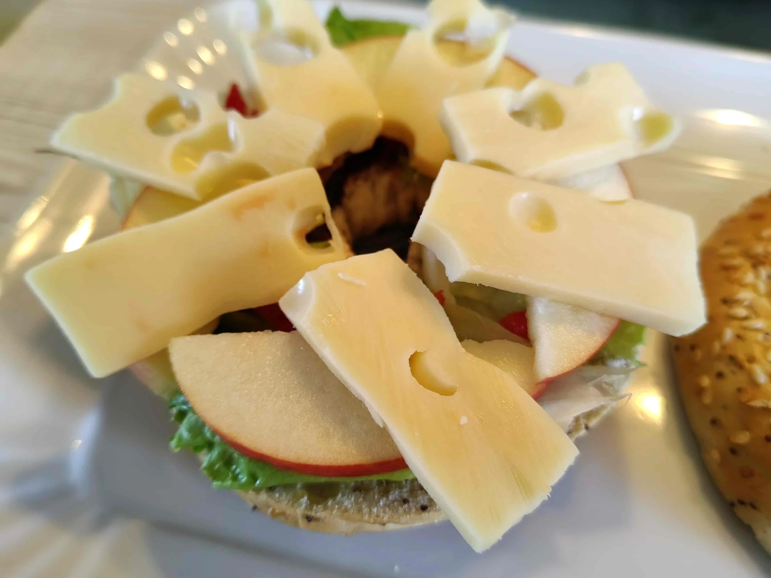 Bagel_Käse_Seite_IMG_20260424_111301 Kopie.jpeg