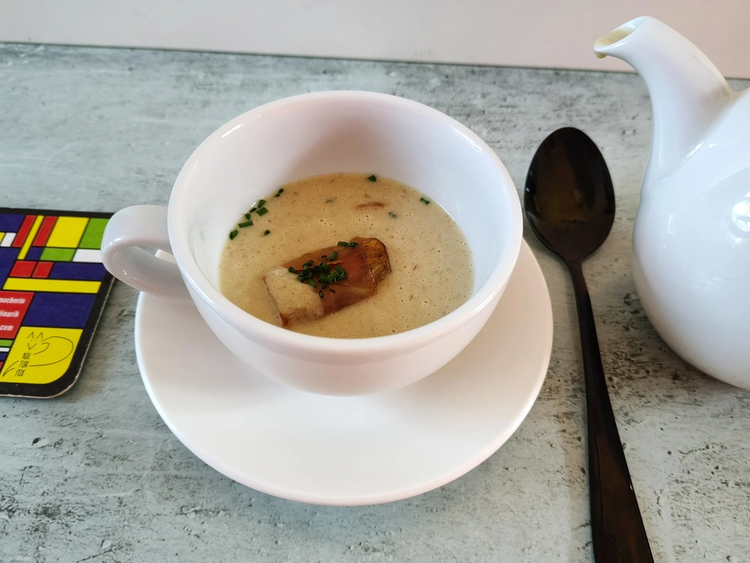 STEINPILZSUPPE mit Steinpilz im Speckmantel