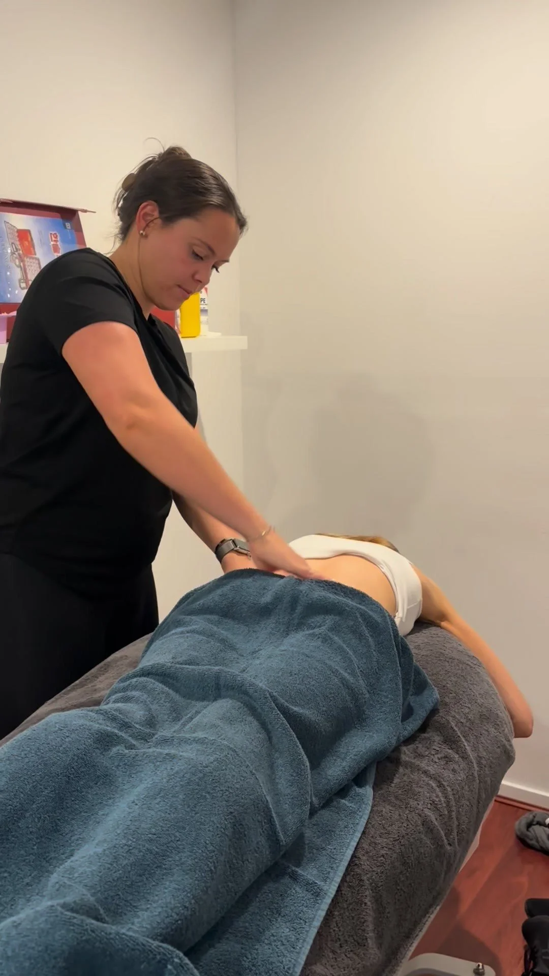 Hey your body called📞- it needs this.
Remedial massage; muscles, mobility, flexibility, posture, pain, we’ve got your back (literally😉).
#masteringmovement #rehab #chelsea3196 #movebetter #LiveBetter #feelbetter #remedialmassage