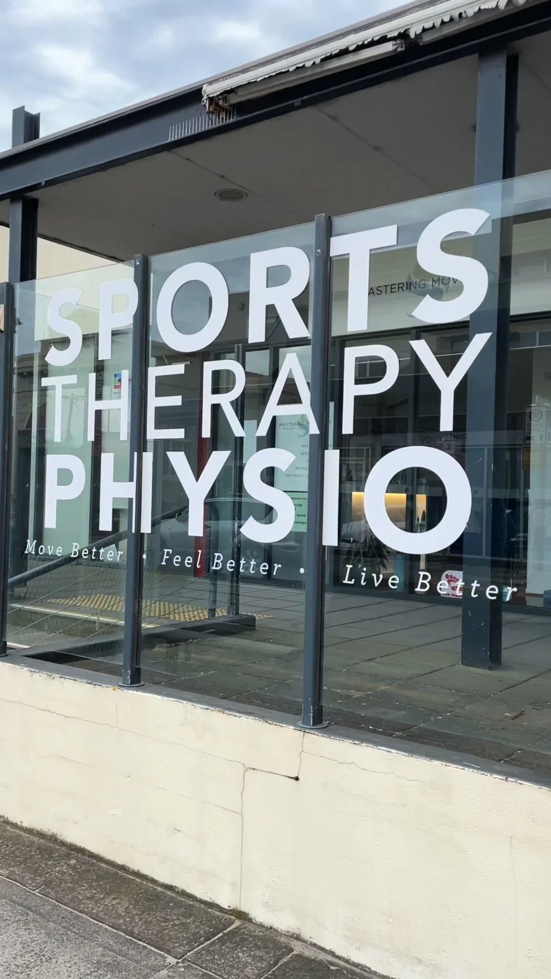 A day in the life of Mastering Movement 💙💚🎉
 #masteringmovement #rehab  #movebetter #feelbetter #livebetter  #sportstherapy #injury #wellbeing #team