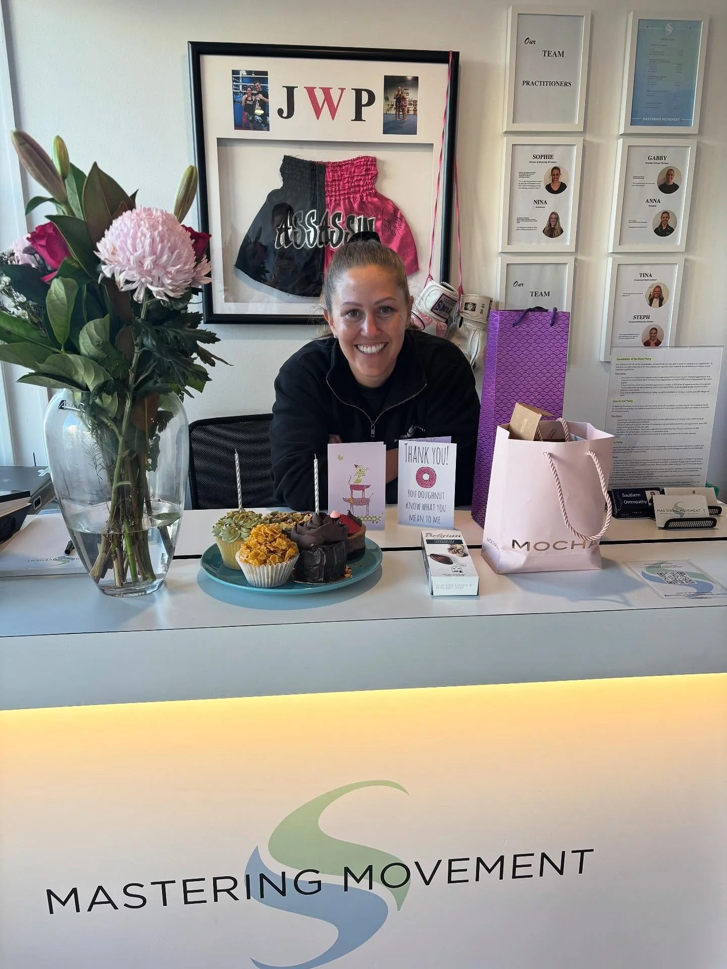 HAPPY BIRTHDAY SOPH! Working hard on her special day - big trust. QUICK leave her some good comments as she sees her last client 😉🎉💕