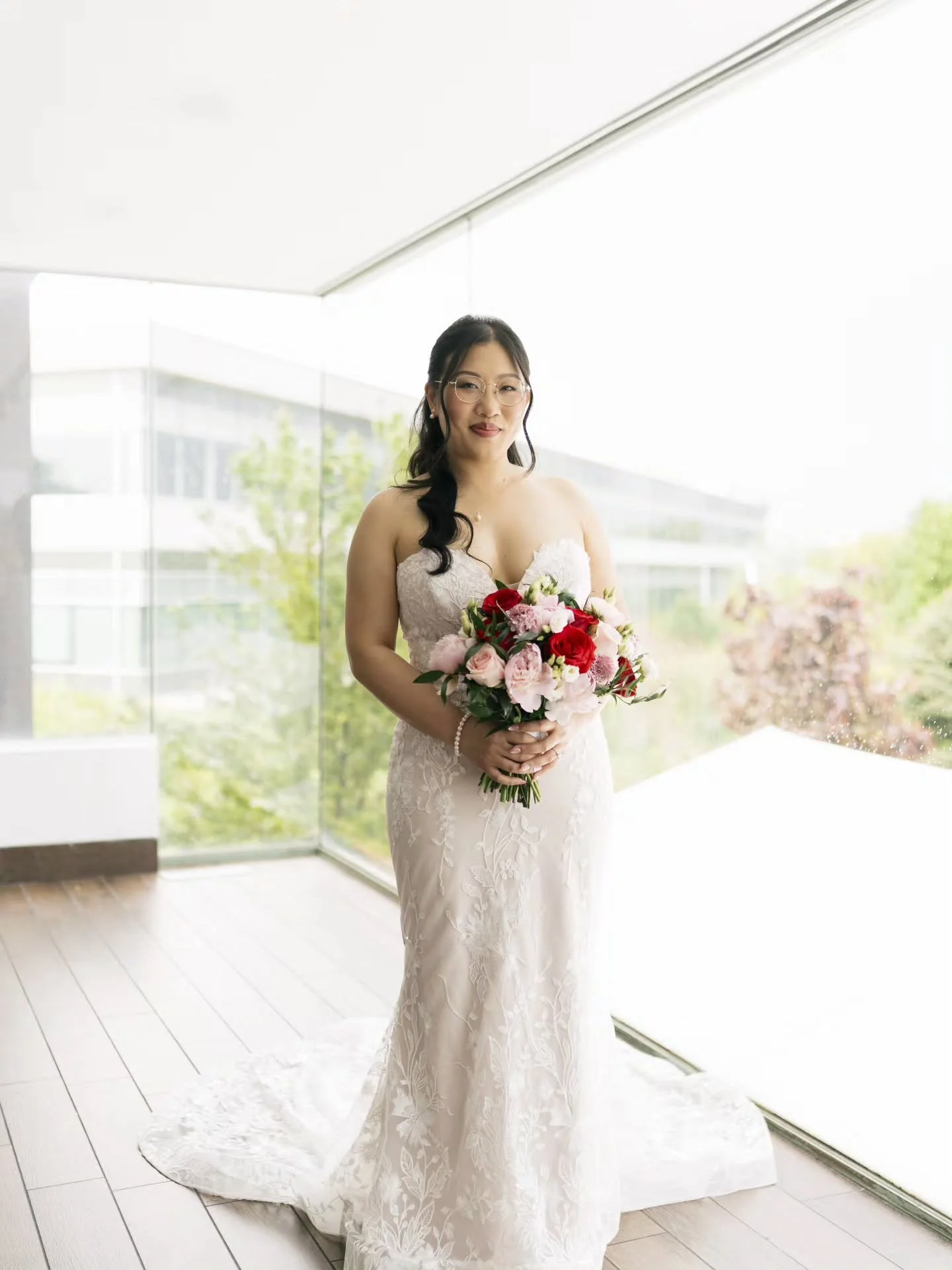 Can't believe this was this past Spring 💖 How stunning is @sabbie.phan 🥰

📷 @thebigdayphotovideo

Makeup and Hair by Char 
@beautyhauscollective 

#beautyhauscollective ##beautyhausbride