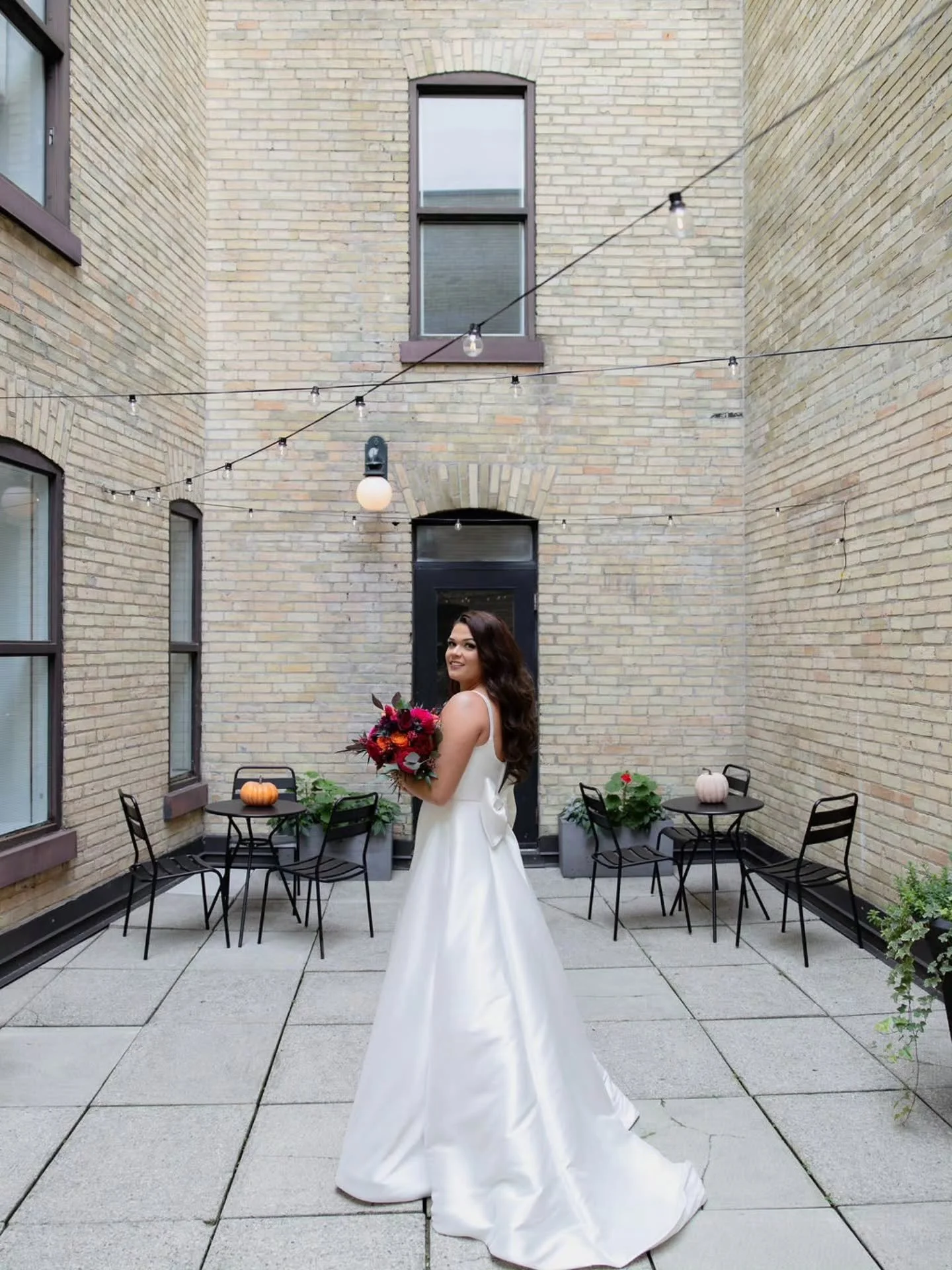 Cannot get over how gorgeous Dana was on her special day ❤️ These photos are stunning! 

📷 @jaimemphotography

Makeup by Donna
Hair by Char
@beautyhauscollective 

#beautyhauscollective #beautyhausbride #beautyhausteam