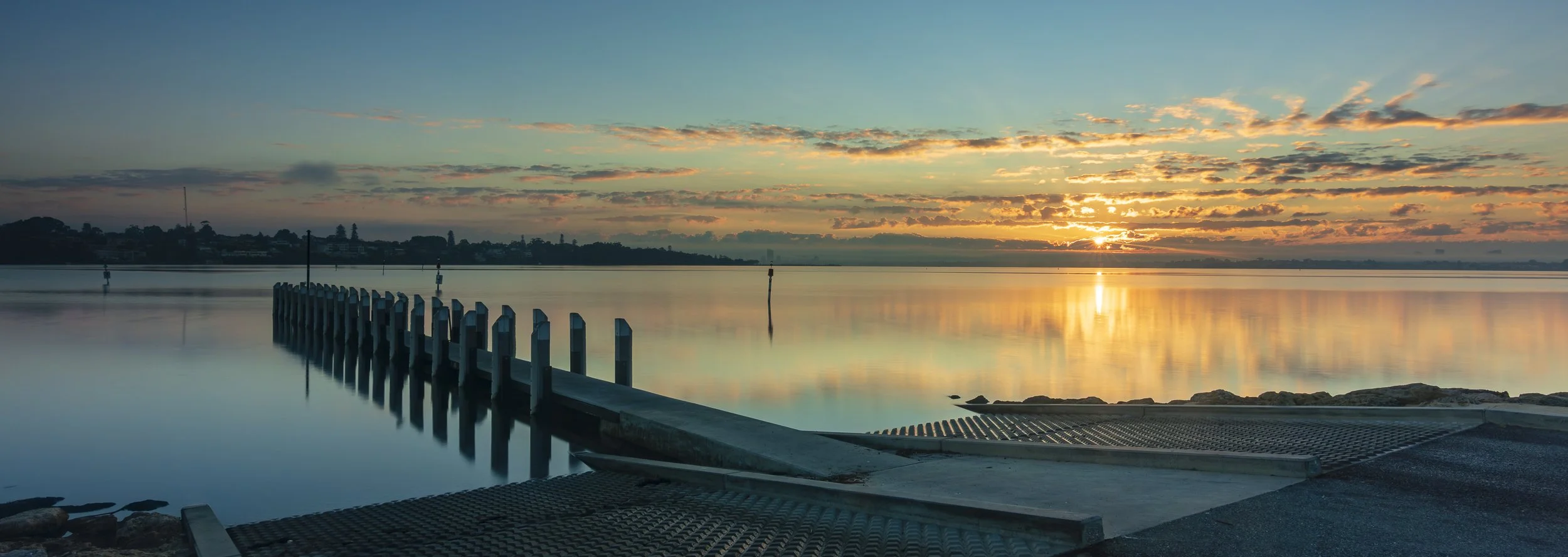 Attadale. Image No. 4A7836.30426.31 ... Full panorama, Dawn at the boat ramp. 30/4/2026