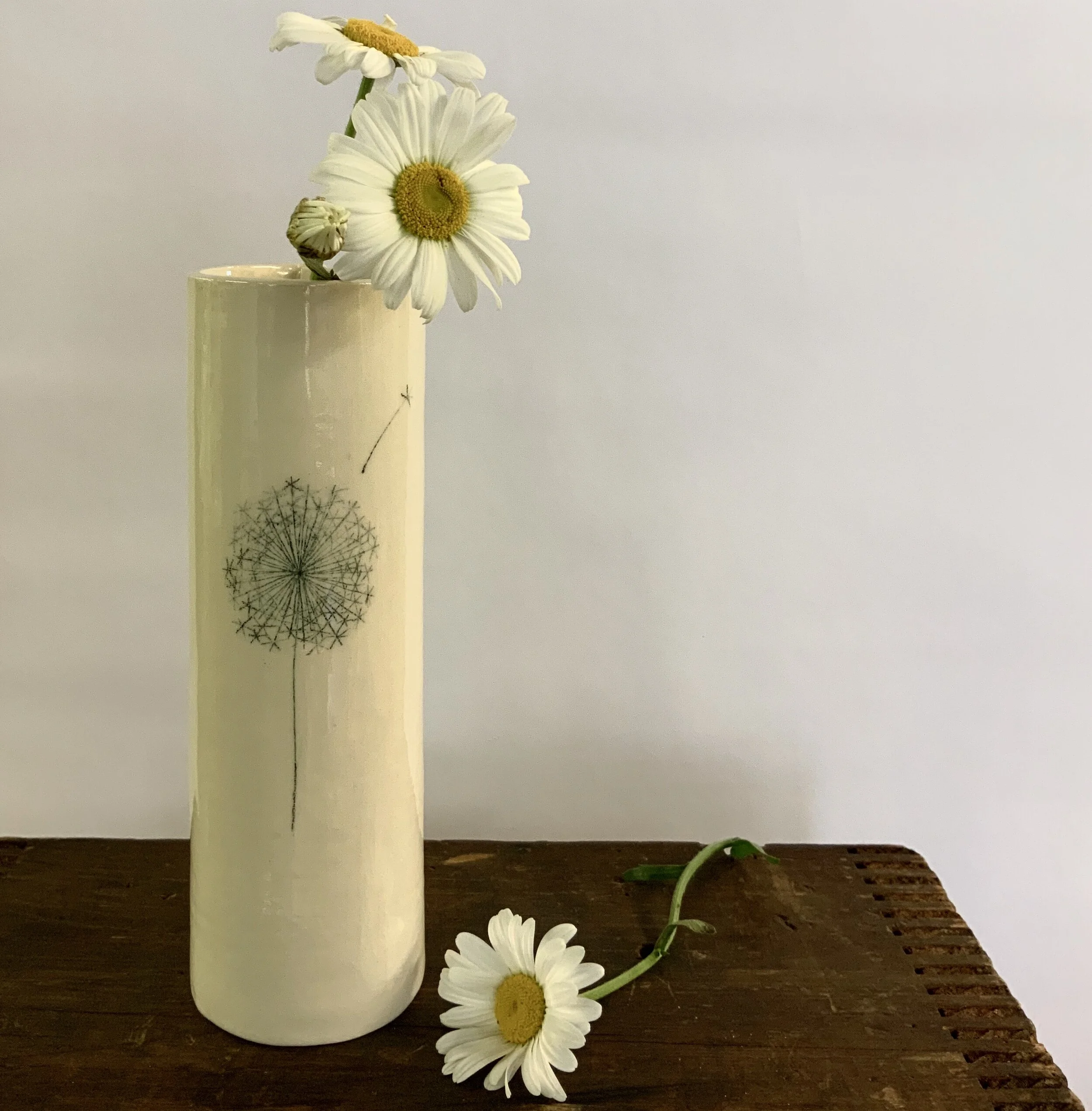 WendyCalder-dandelion stem vase..JPG