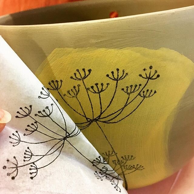 Doing a few monoprints on cheery yellow slip 😊 #monoprintsonclay #handmadeceramics #madeonthewheel #ceramicplanters #bristolpotter #yellowslip #ceramicsuk #hangingplanters🌱 #handmadeinbristolbyme #loveceramics #instapotterylovers