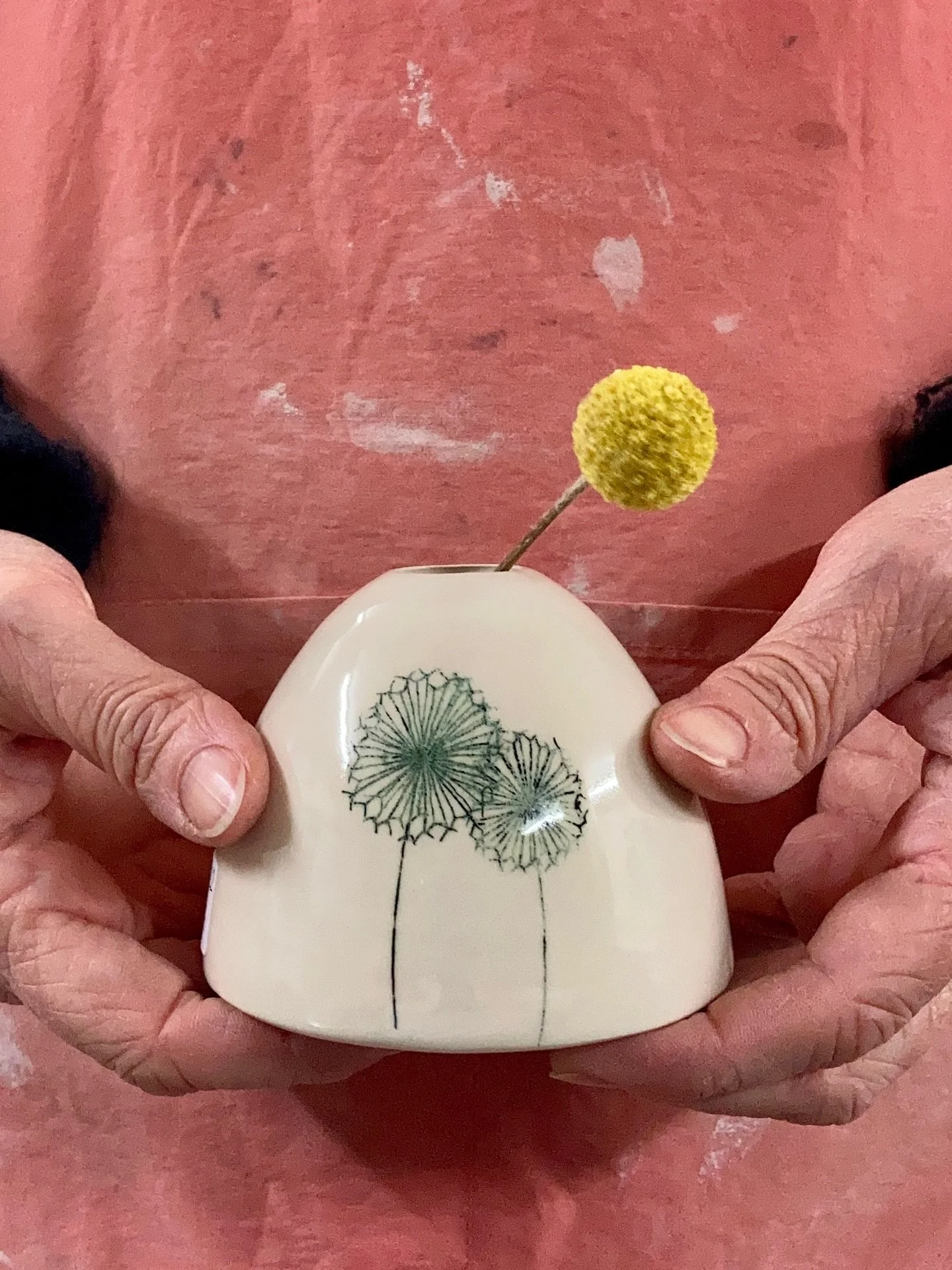 Still searching for a unique, handmade gift for Mother&rsquo;s Day?

Look no further than my wonderful stockists. 
You&rsquo;ll find a selection of my work here&hellip;.
@thesetwohandsuk @independentdesigncollective 
@homefrontinteriors 
@makersbrist