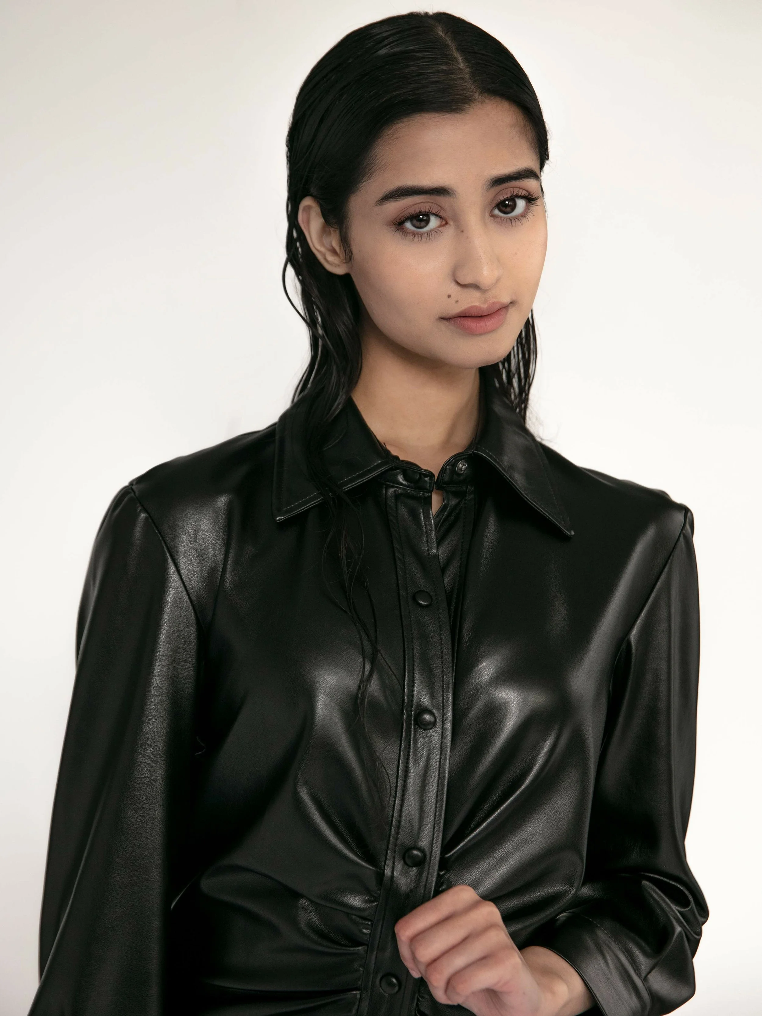 14-amani-main-book-the-hair-desk-limited.jpg